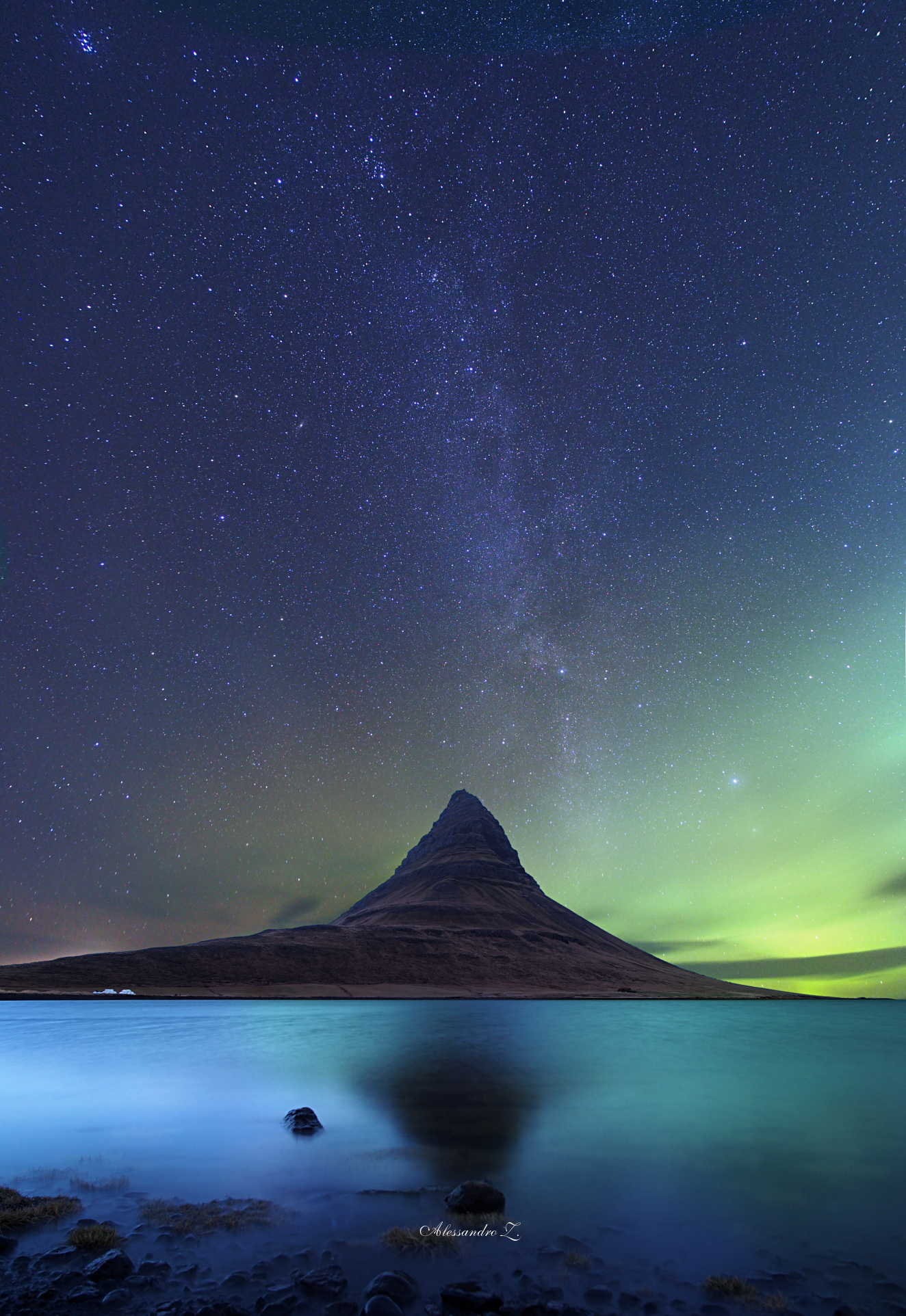 Kirkjufell night