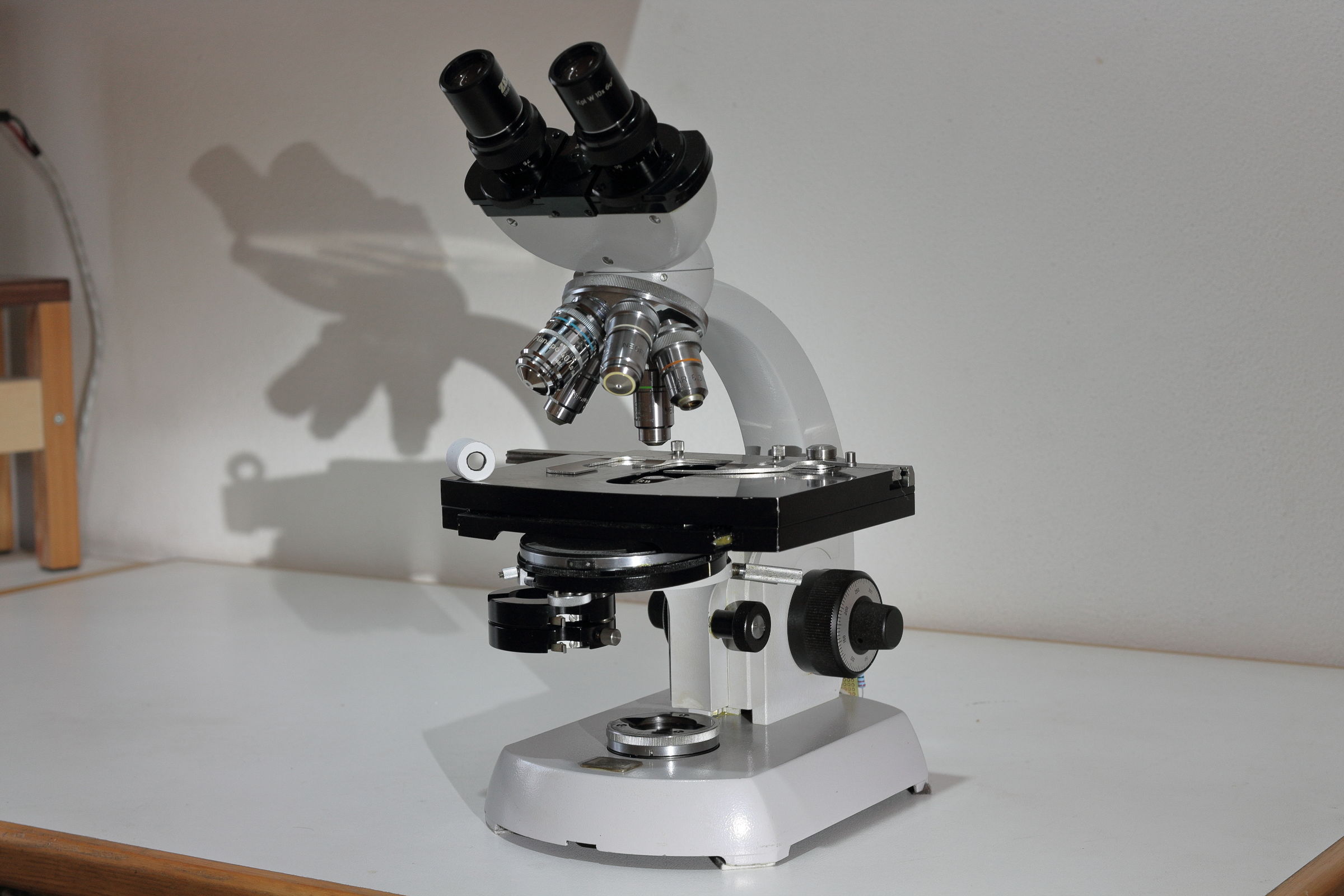Microscope