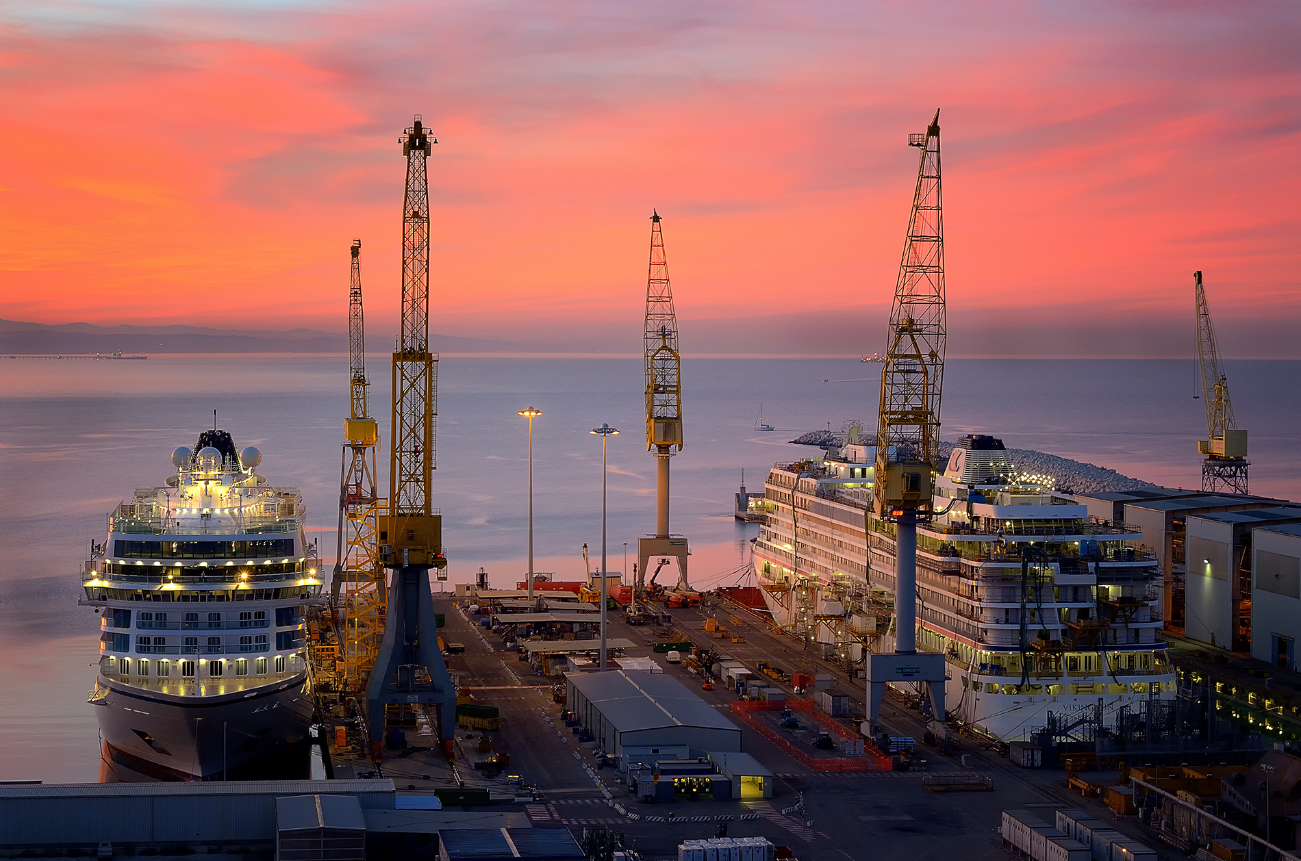 Tramonto al Cantiere di Ancona