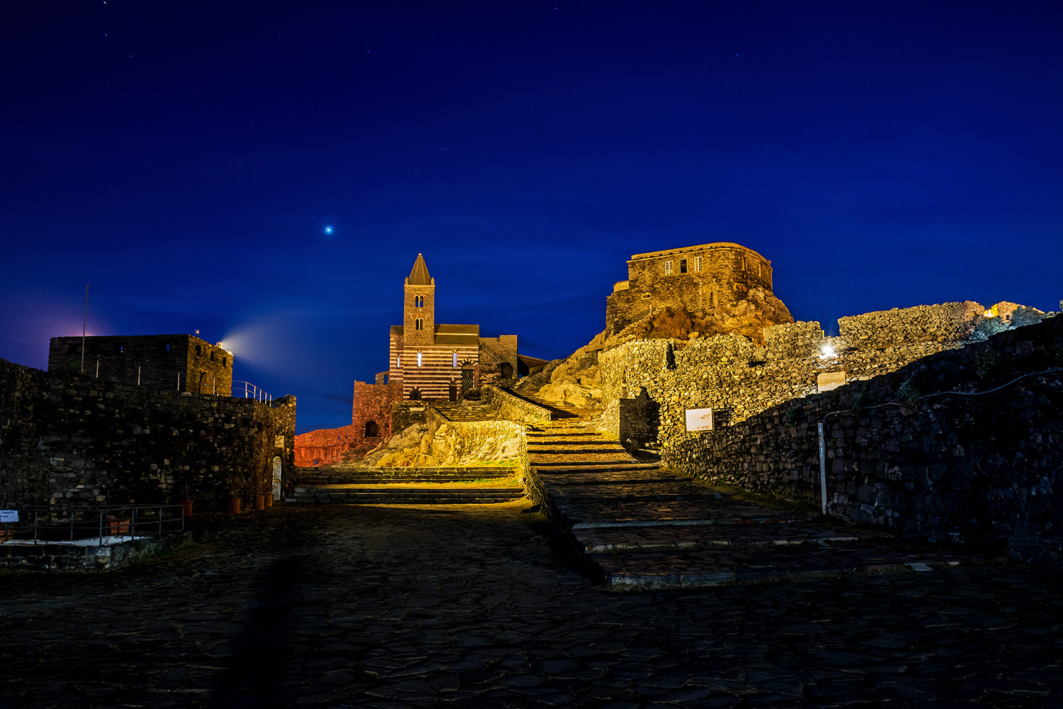 Portovenere-La spianata verso San Pietro