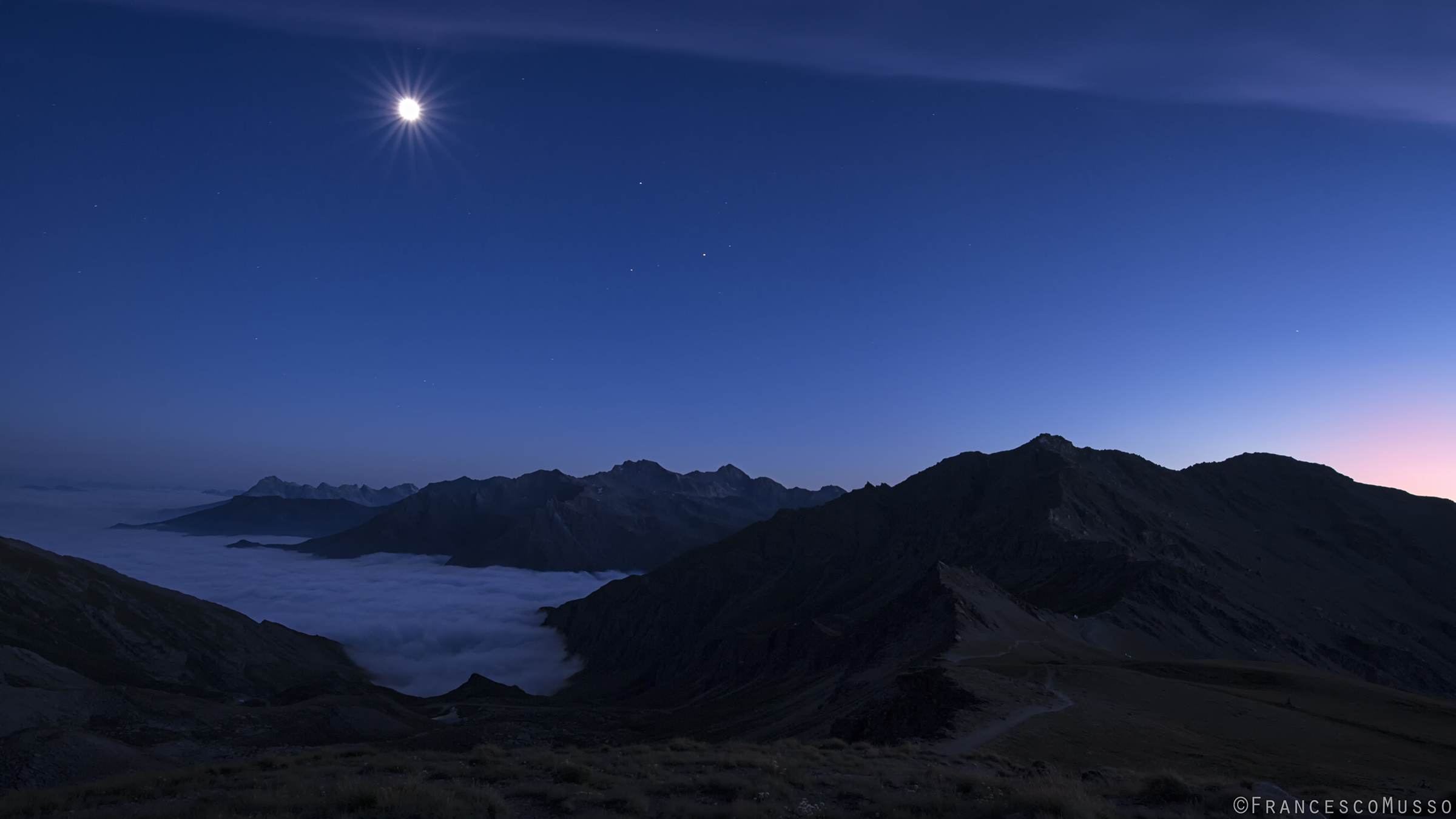 Above a sea of ??clouds ...