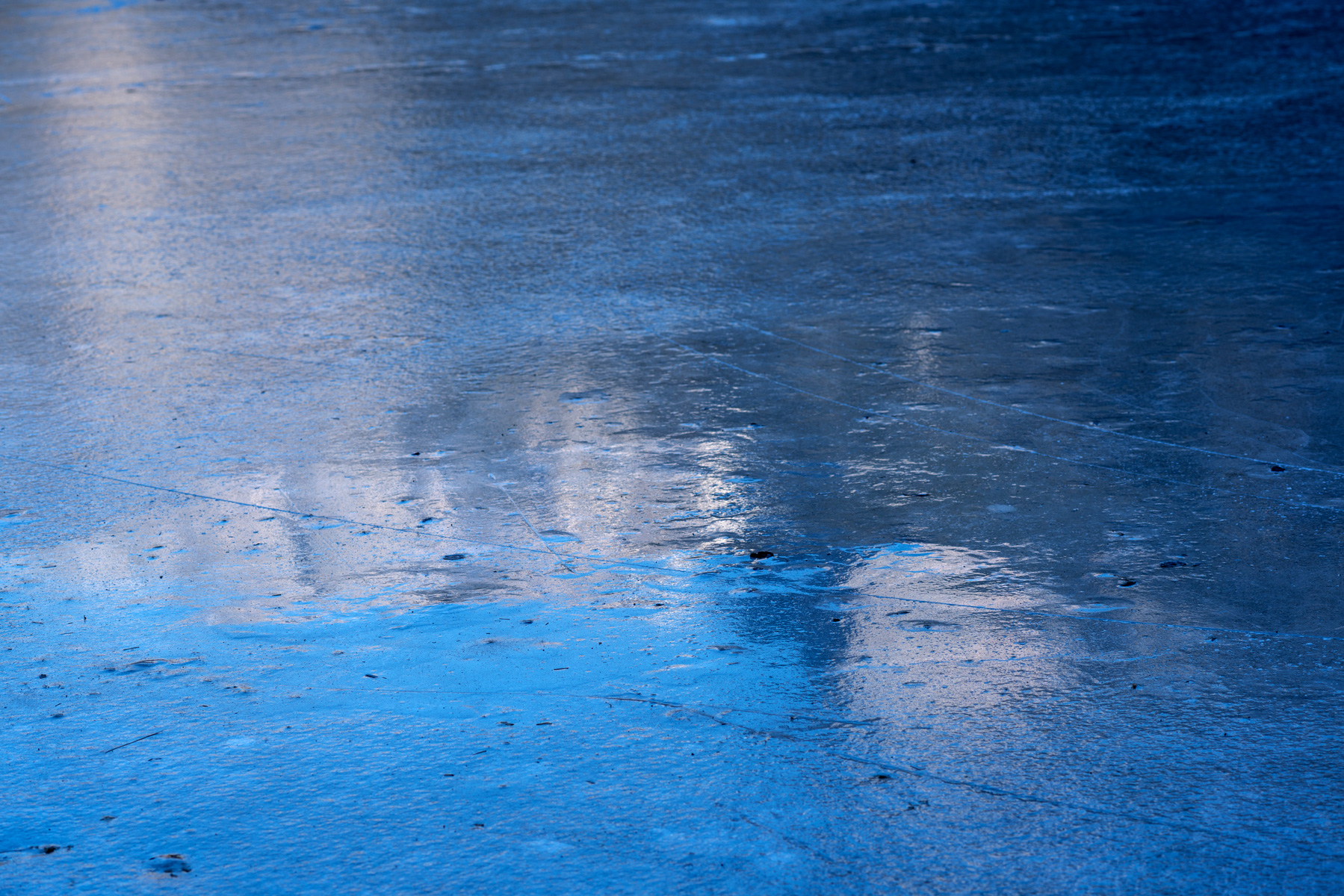 Lake Landro play of light