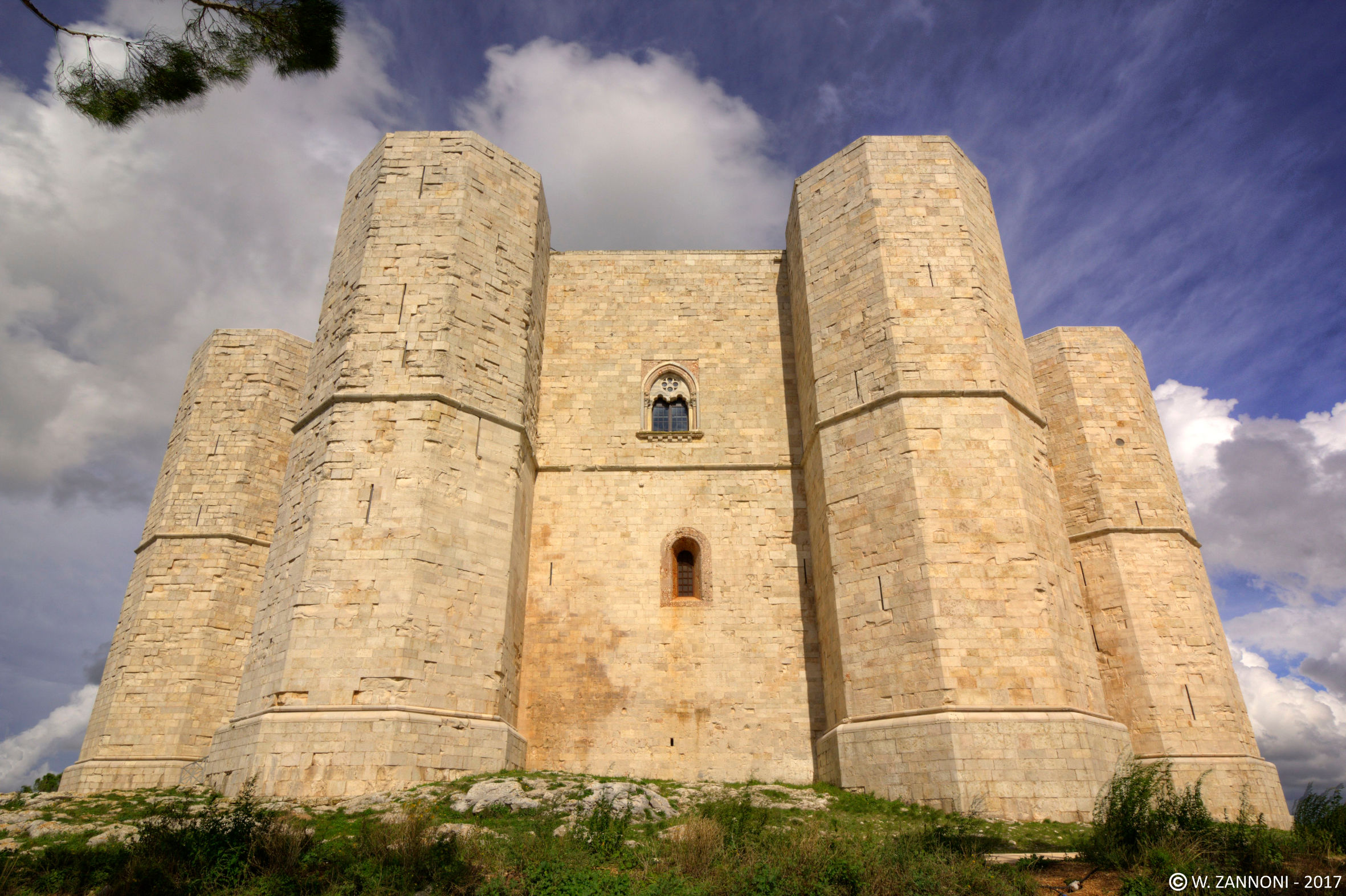 Tesori di Puglia, Castel del Monte