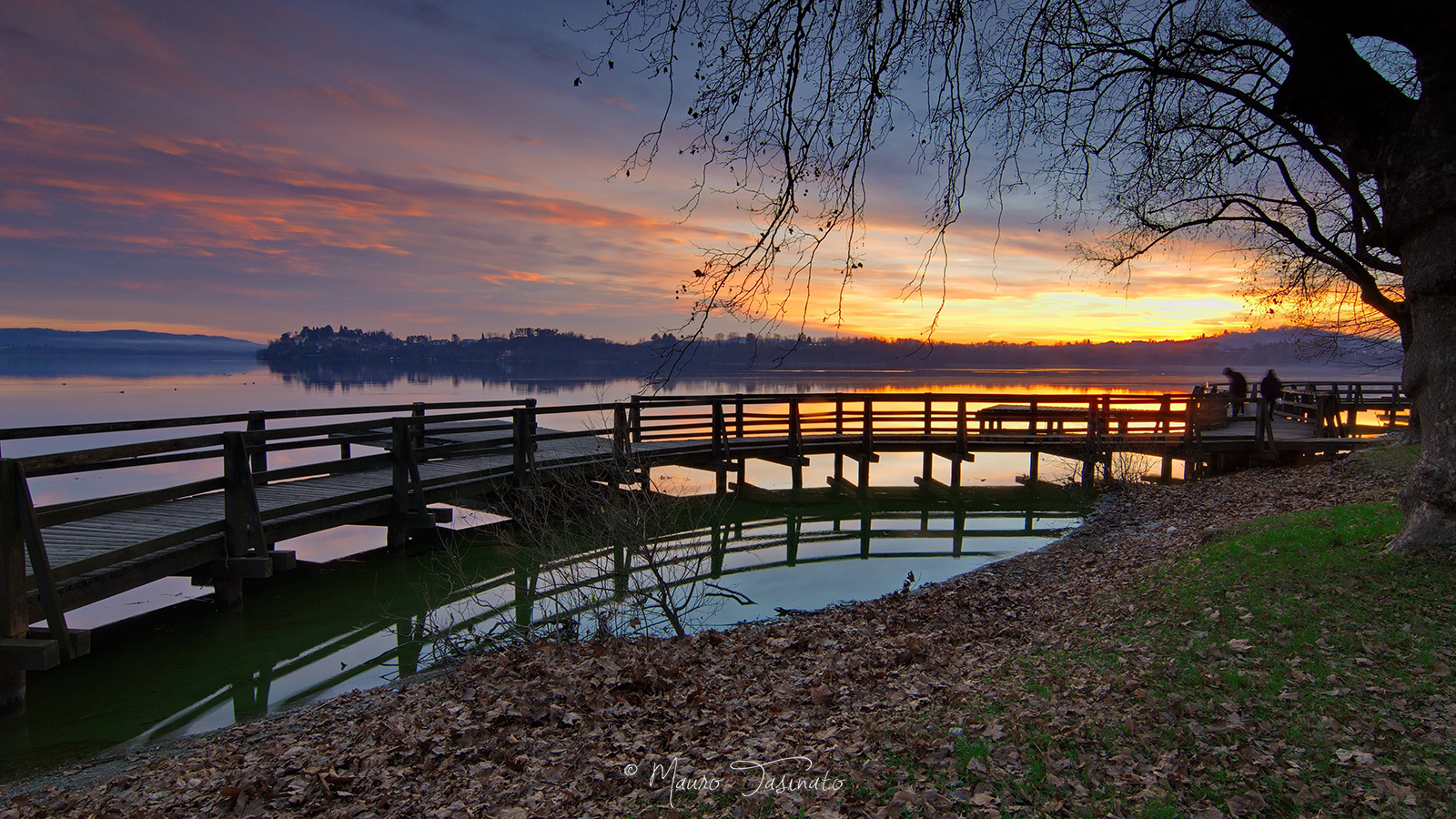 Sunset Lake Varese
