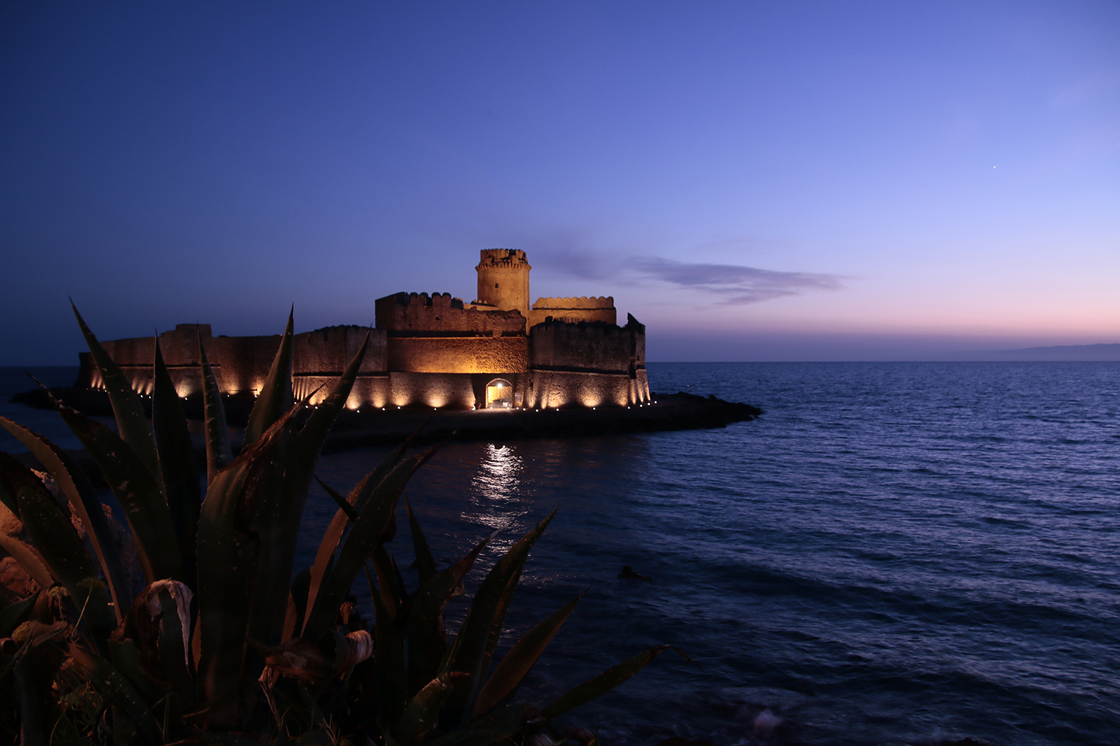Castello Aragonese ( Le Castella)