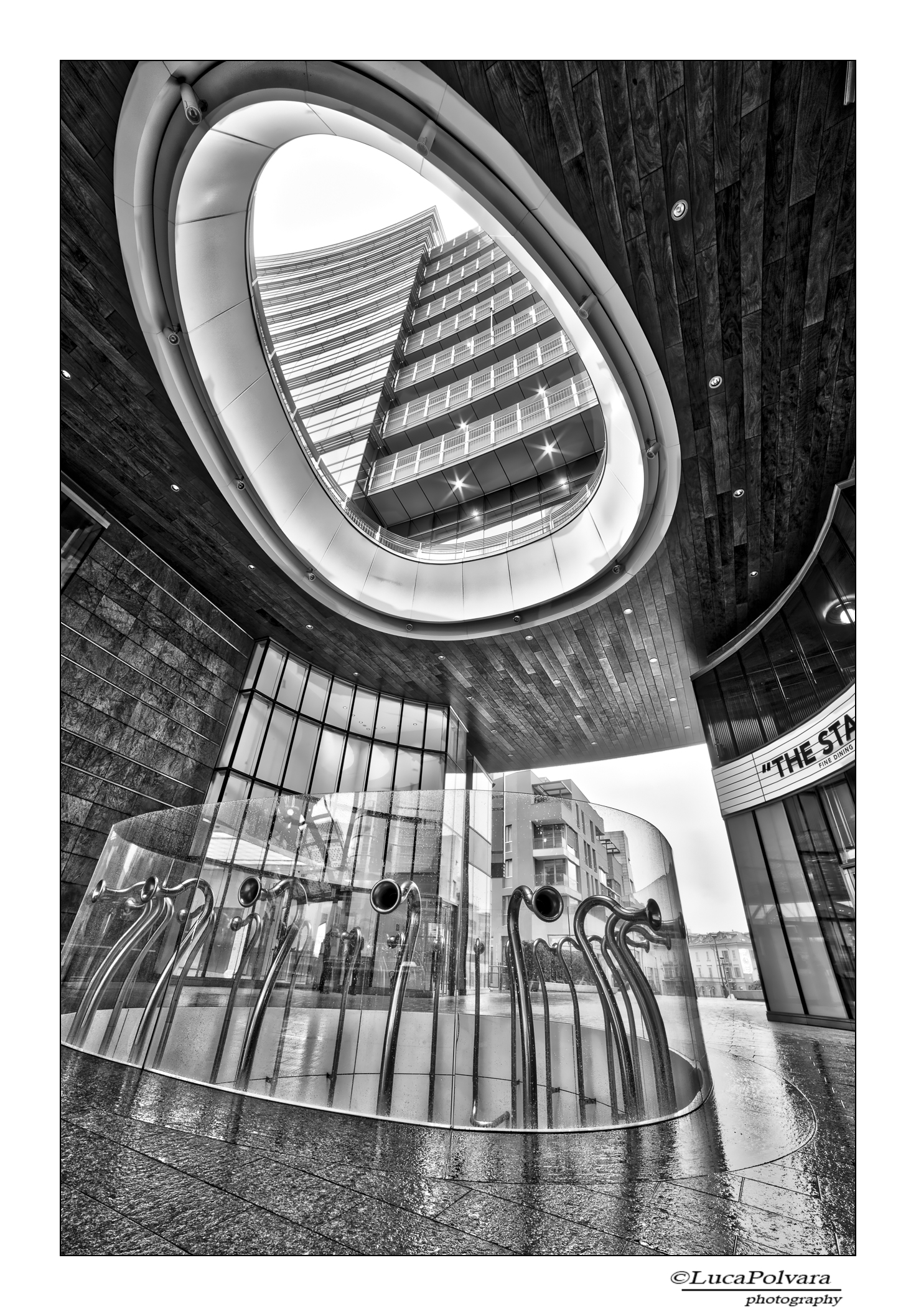 The astrovave is attesrrando ..