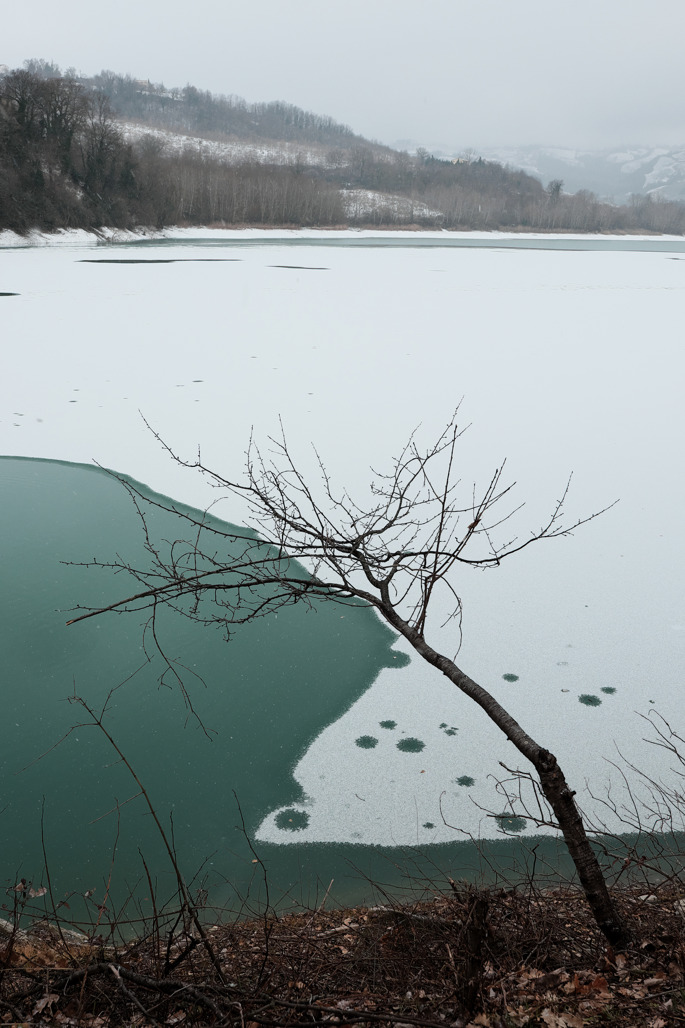 lago di San Ruffino ghiacciato