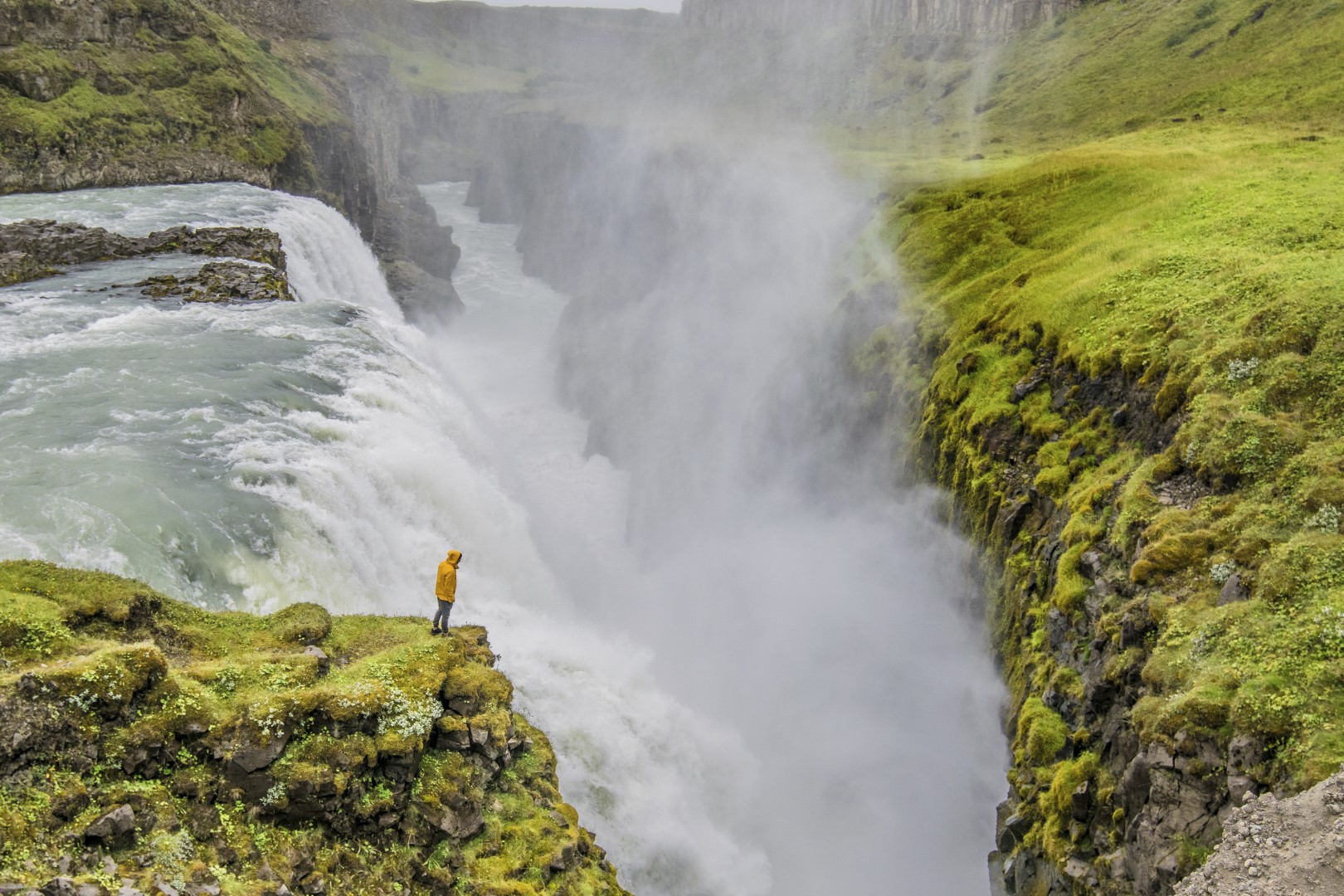 Gullfoss - brave man