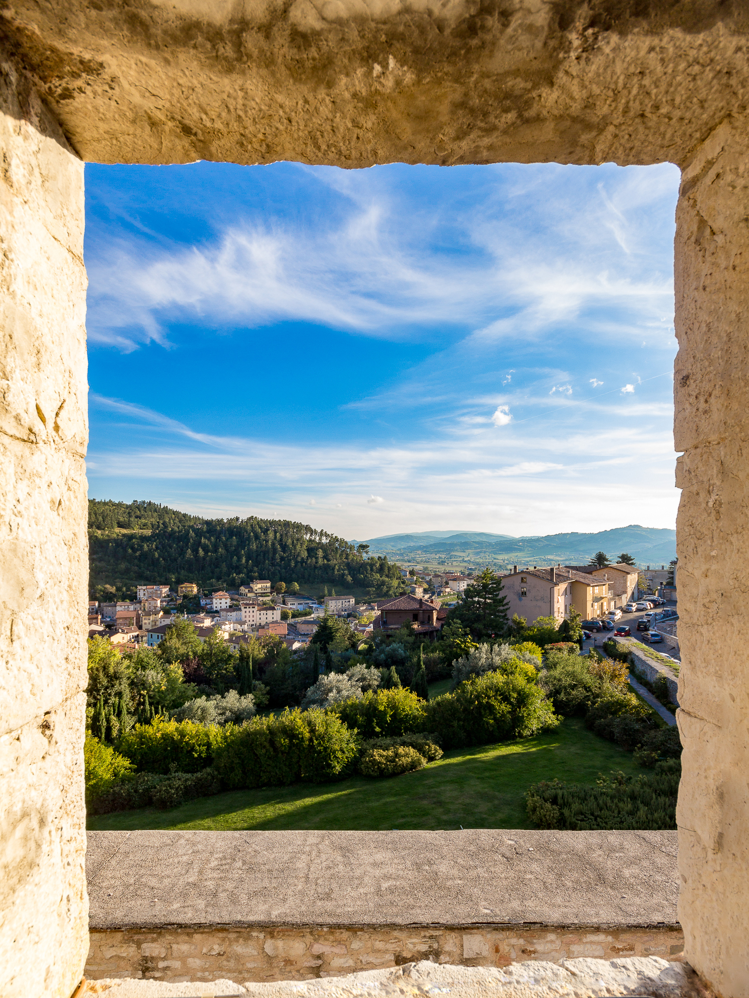 And I look at the world from a porthole ..