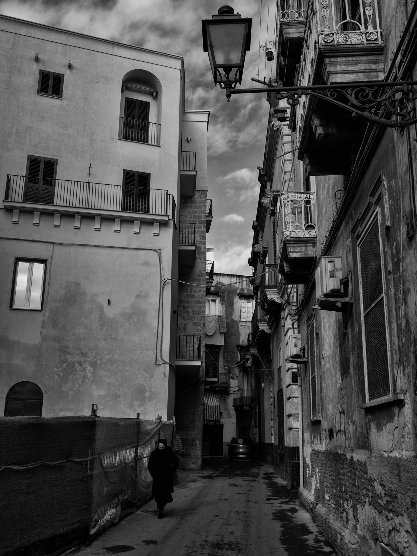 Suora a Taranto Vecchia