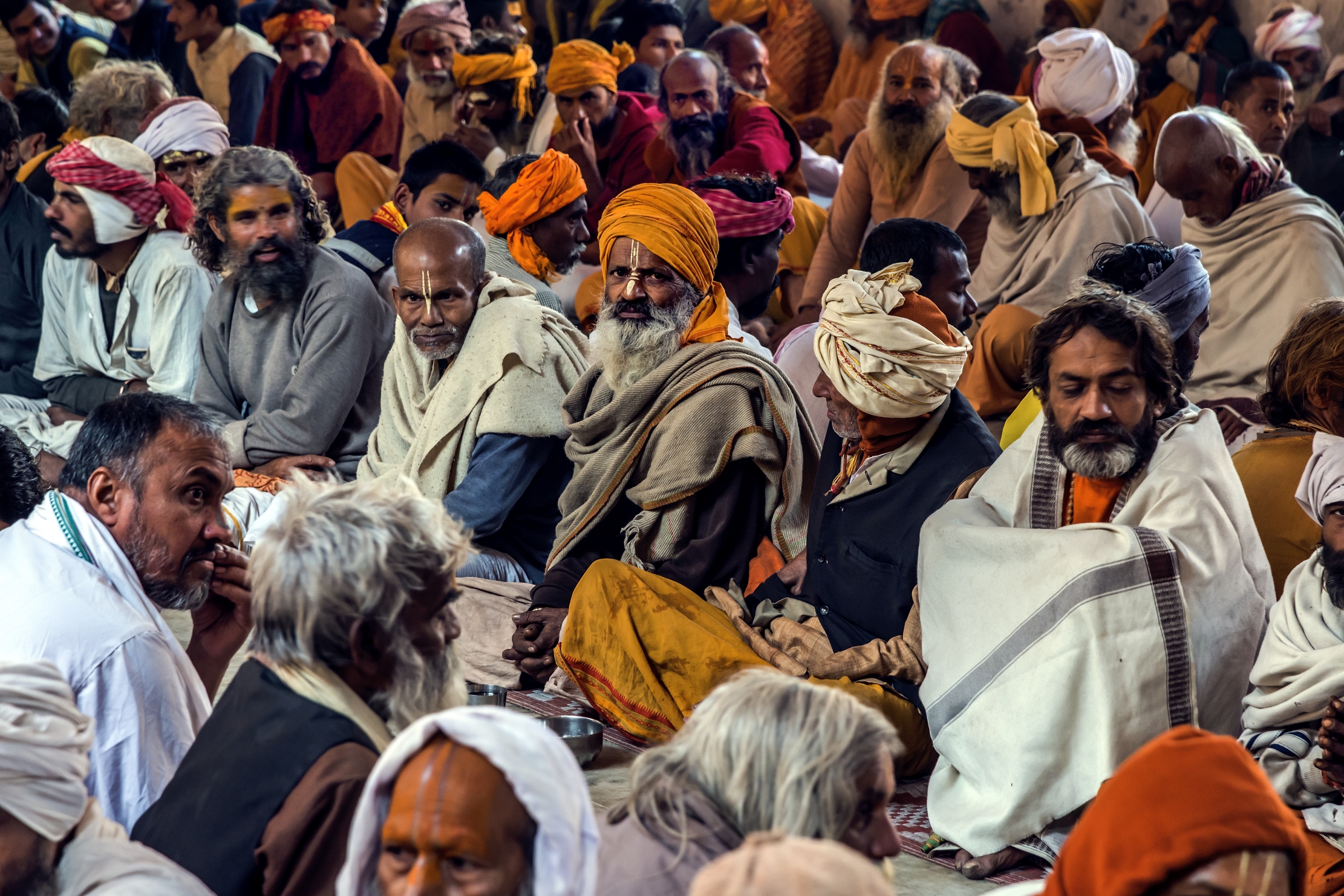 Uttar Pradesh 2017 -  Mensa per Santoni a Vrindavan