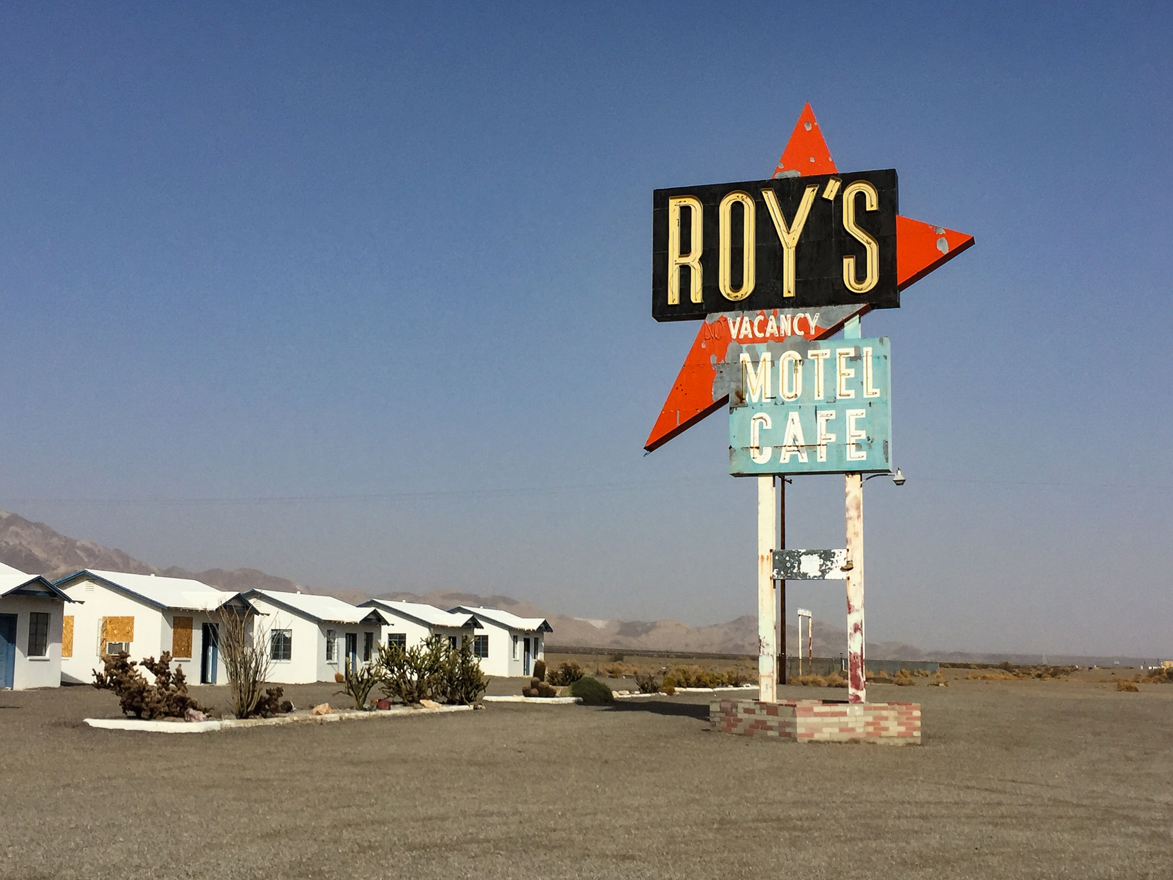 Roy's Cafe'