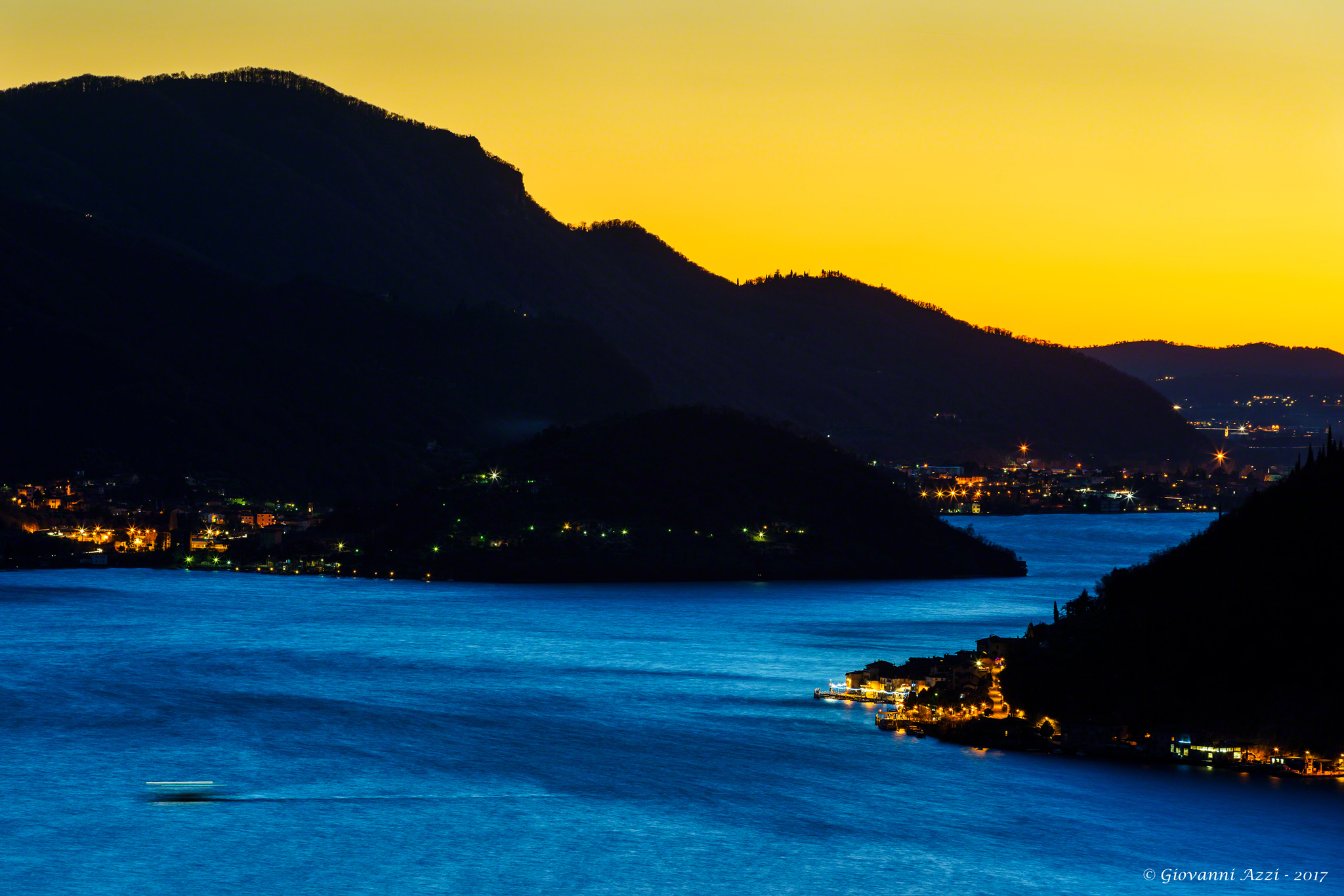 evening colors in Peschiera Maraglio