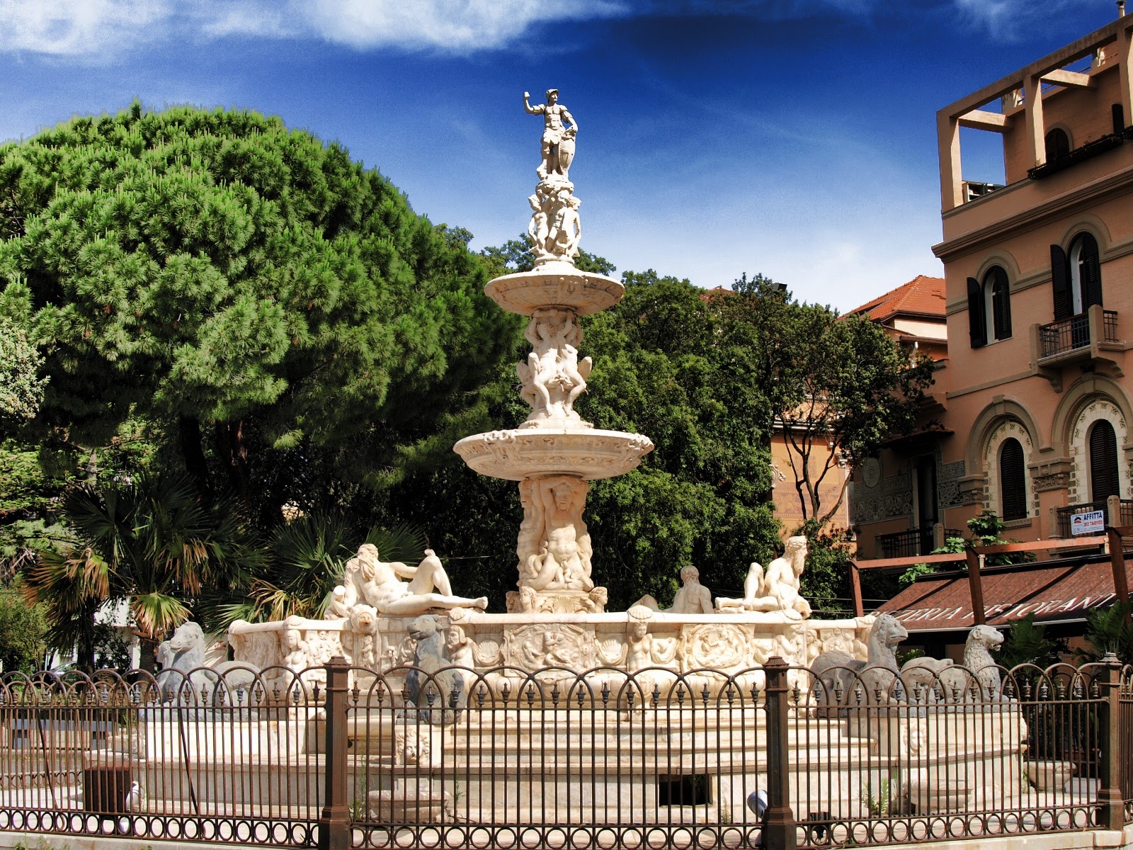 Messina, Piazza Duomo