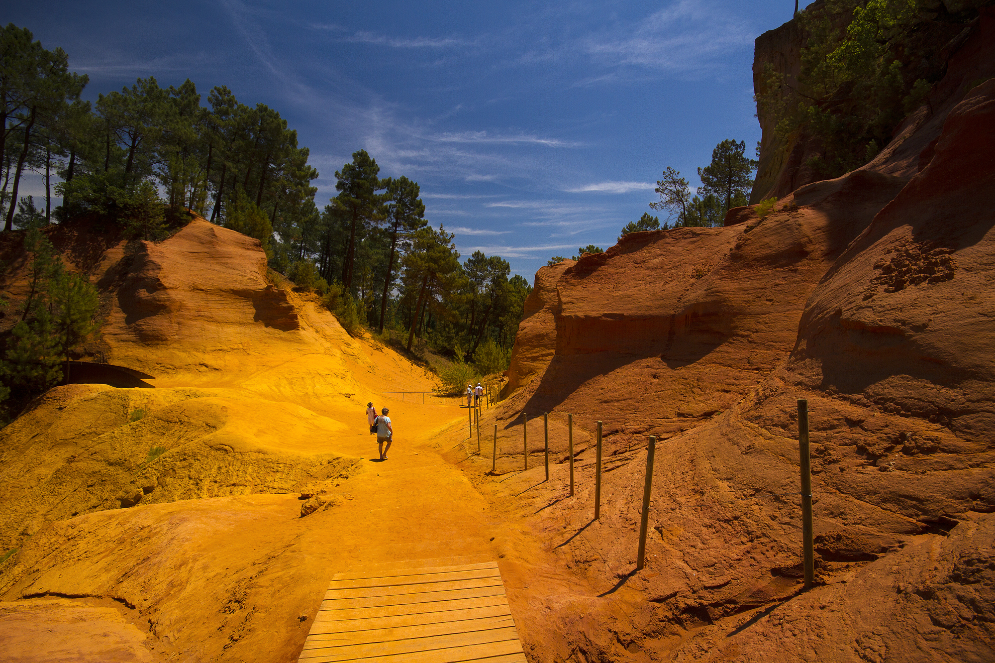 roussillon ocher quarries