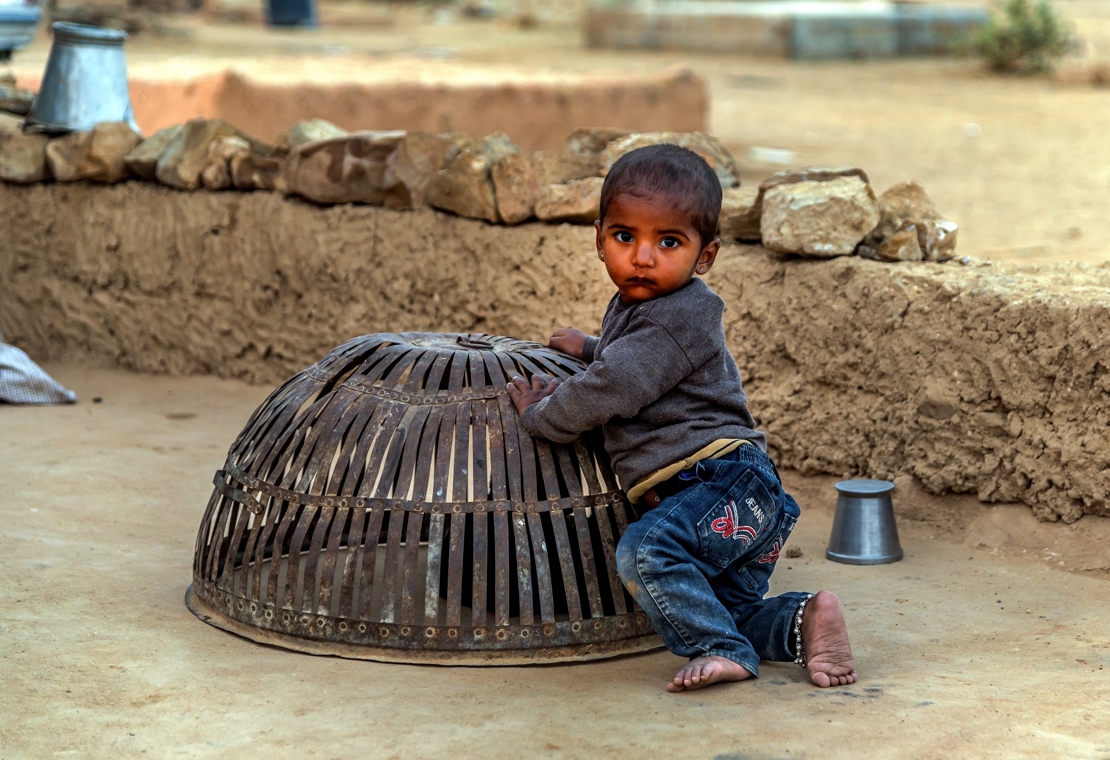 Rajasthan 2017 - In un cortile del villaggio