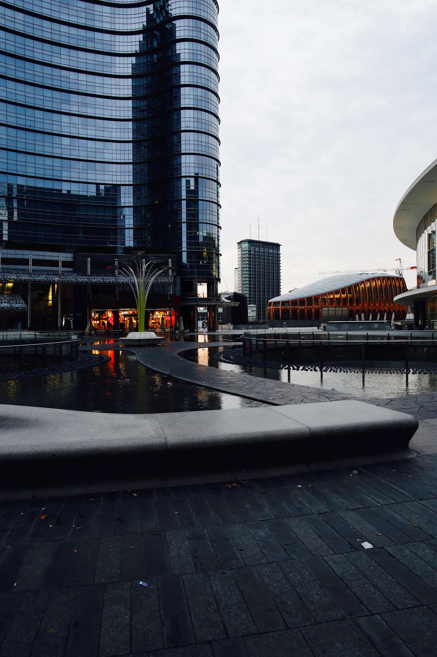 piazza Gae Aulenti,