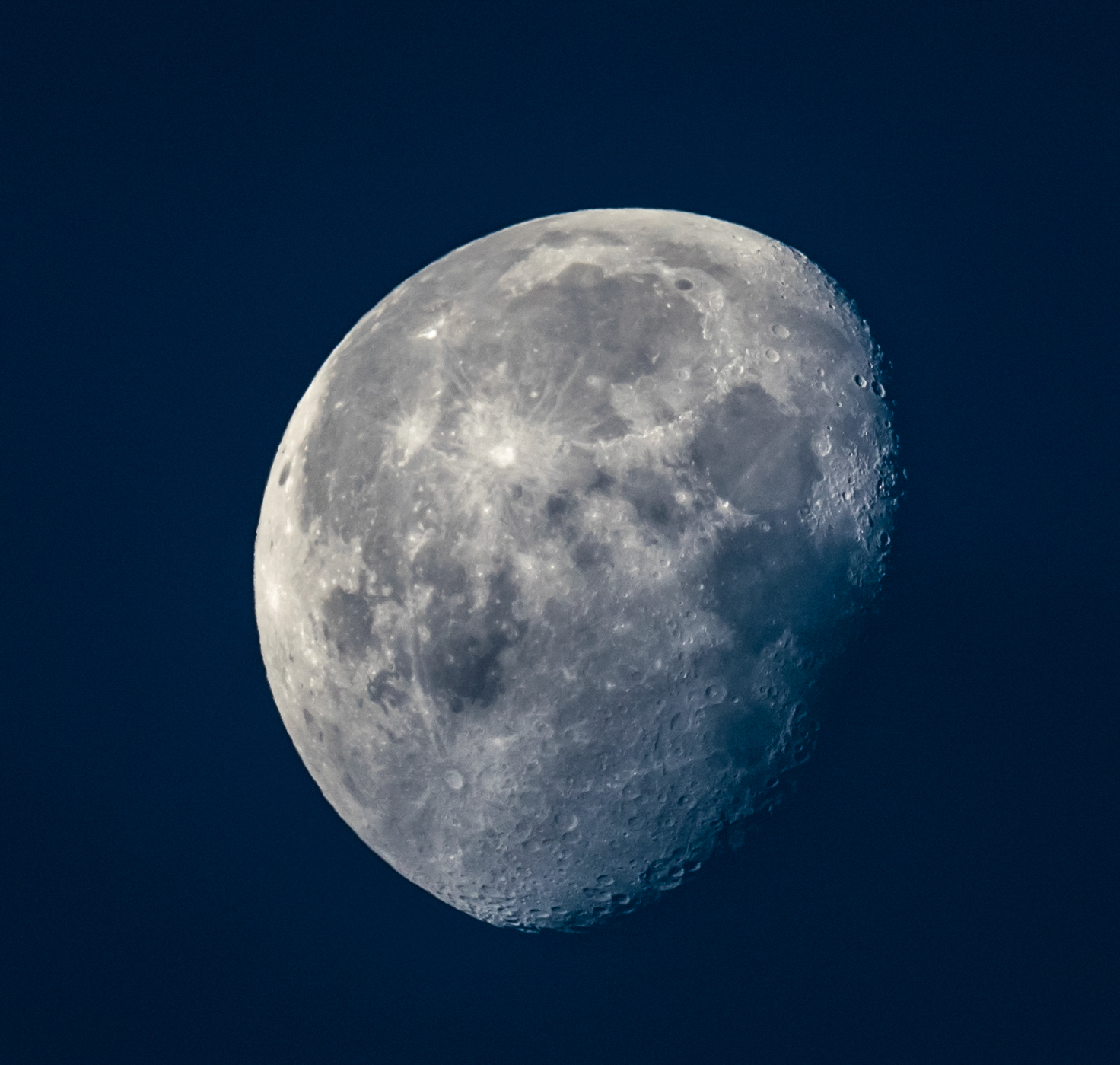 Luna 420mm Apochromatic Nikon D5300