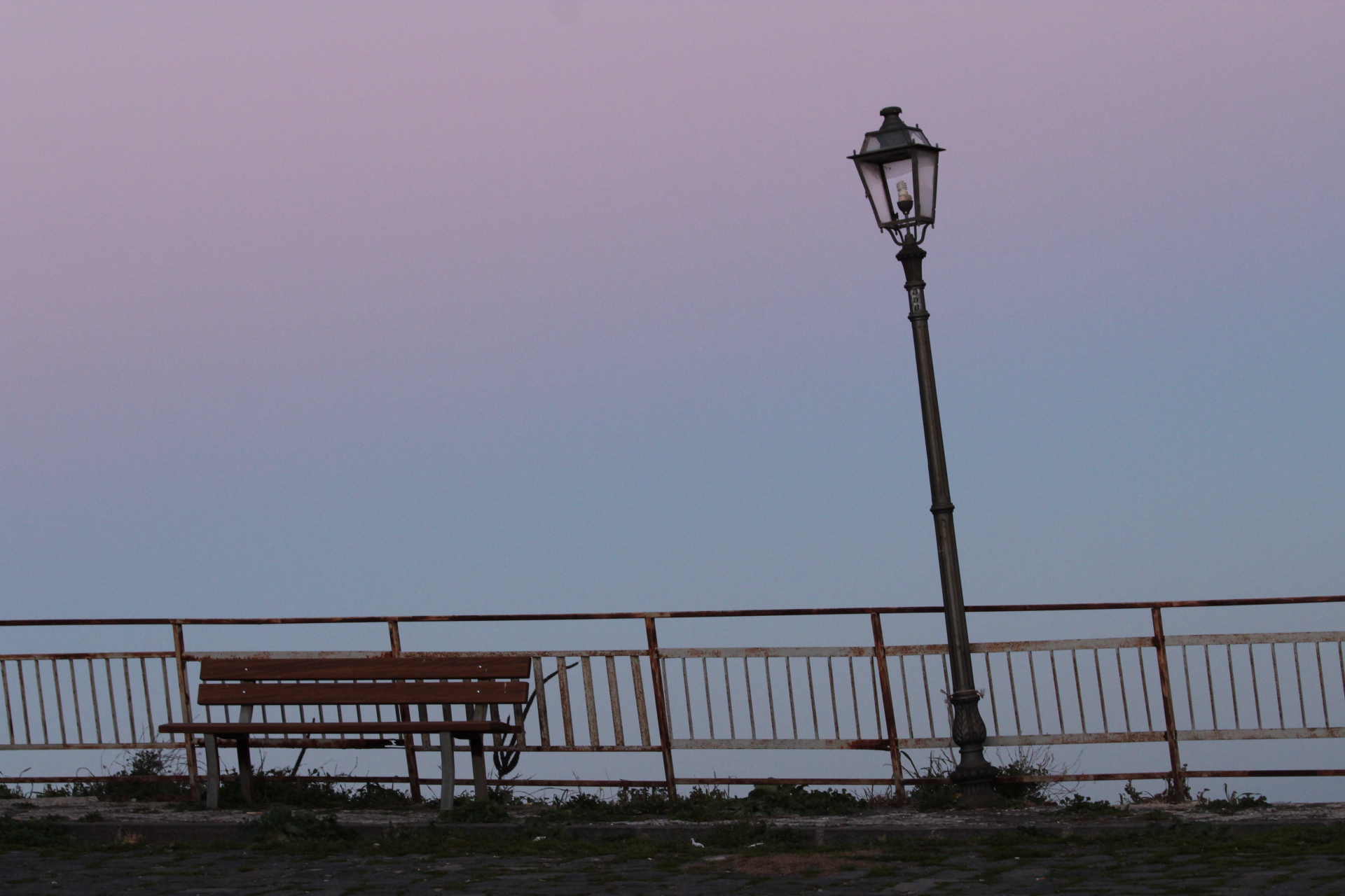 La panca e il lampione