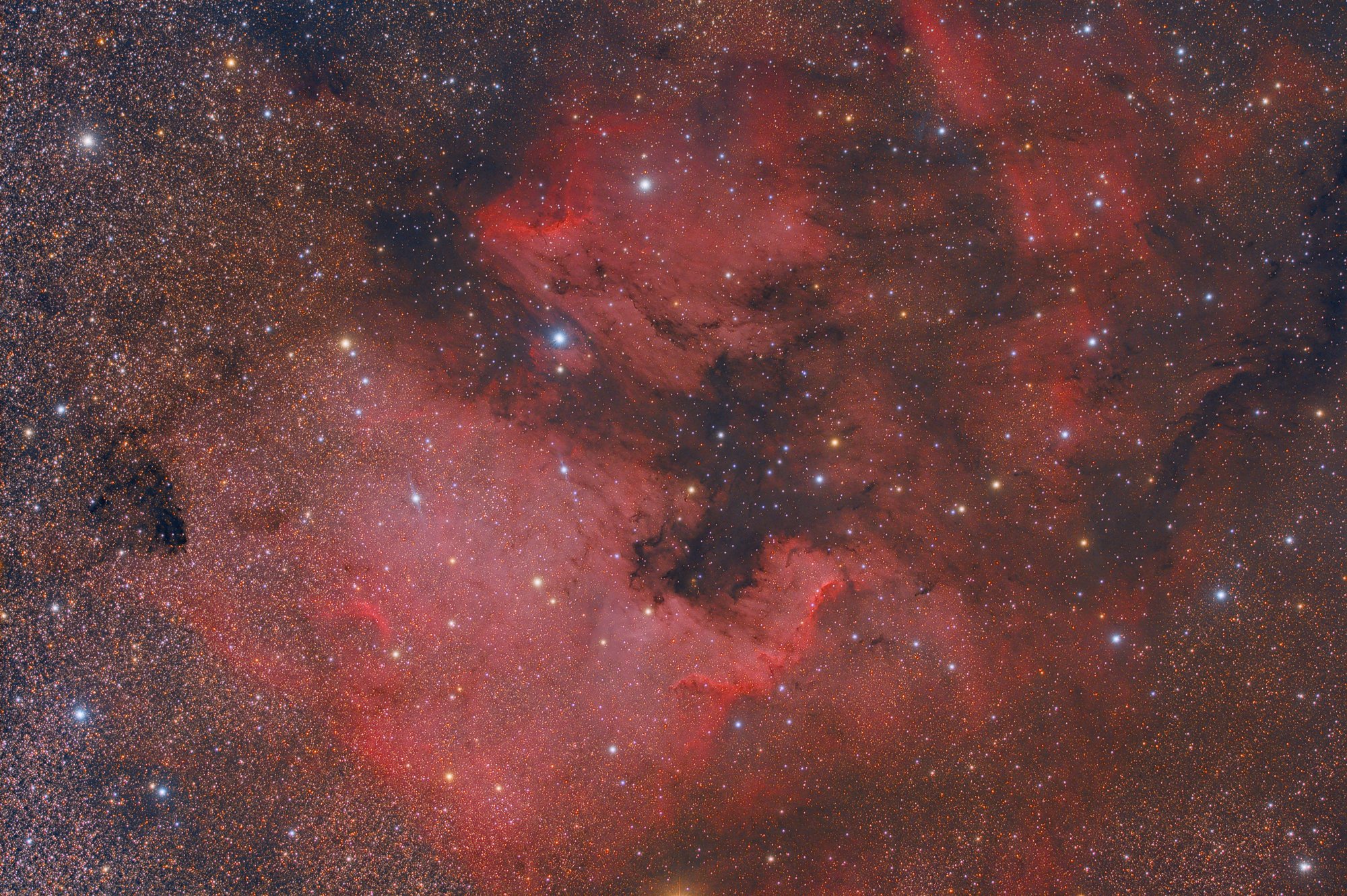 Nebulae North America (NGC 7000) and Pelican (IC 506