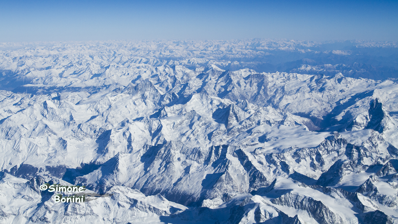 Sorvolando le Alpi