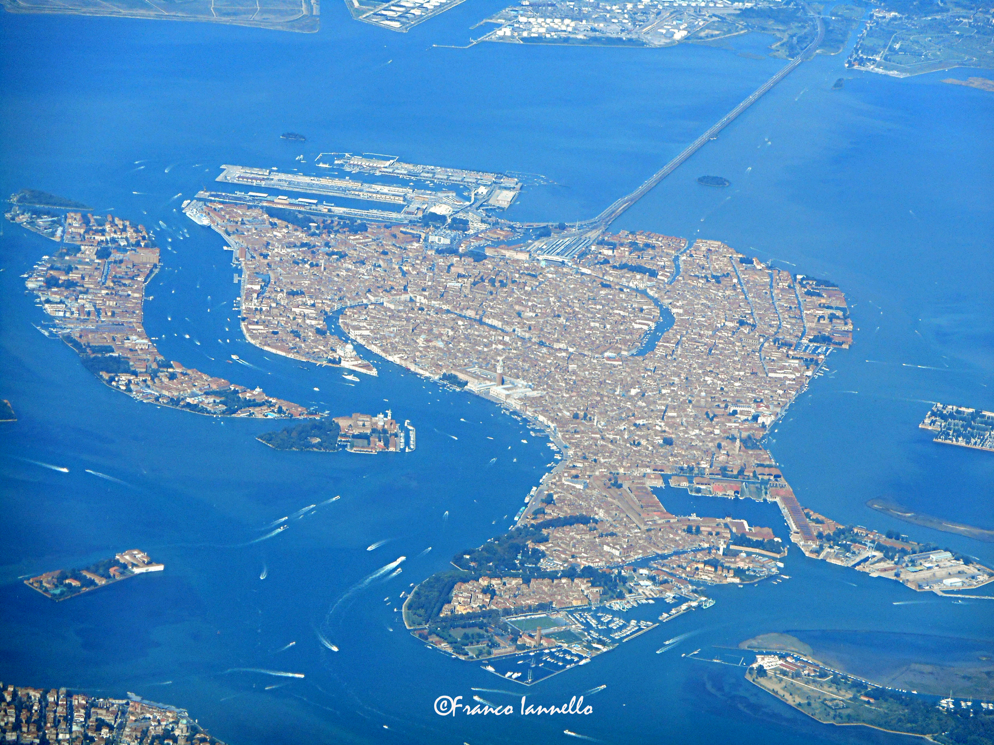 Venezia e la Laguna vista dall'alto