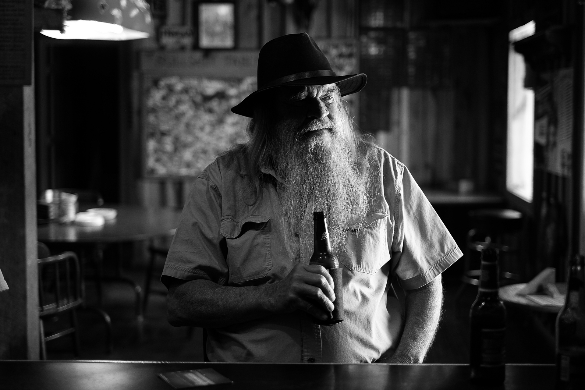 Men at the Bar, Tennessee