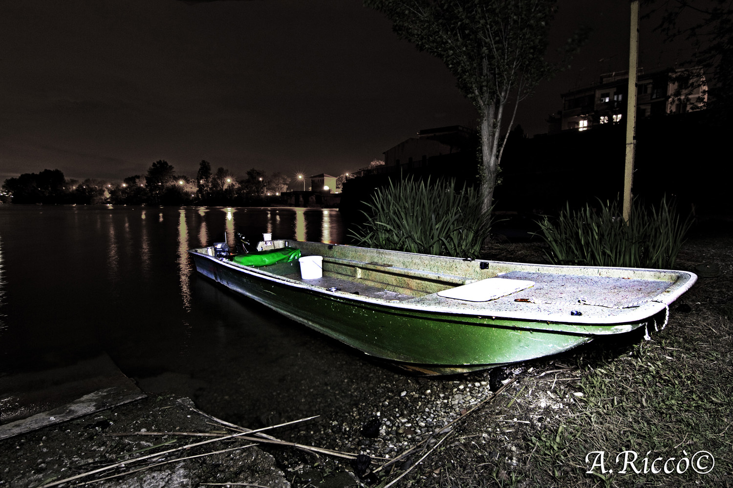 night WitH BoaT