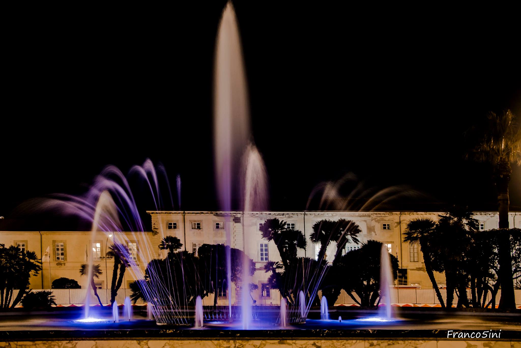 Fountain Piazza Mazzini Viareggio
