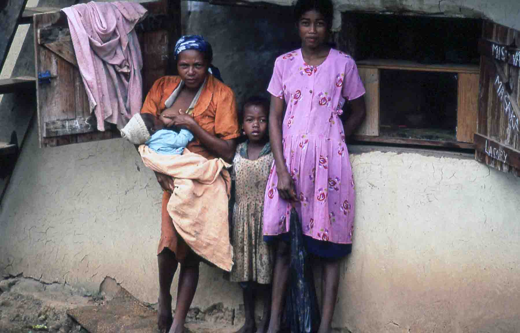 Motherhood '- Madagascar