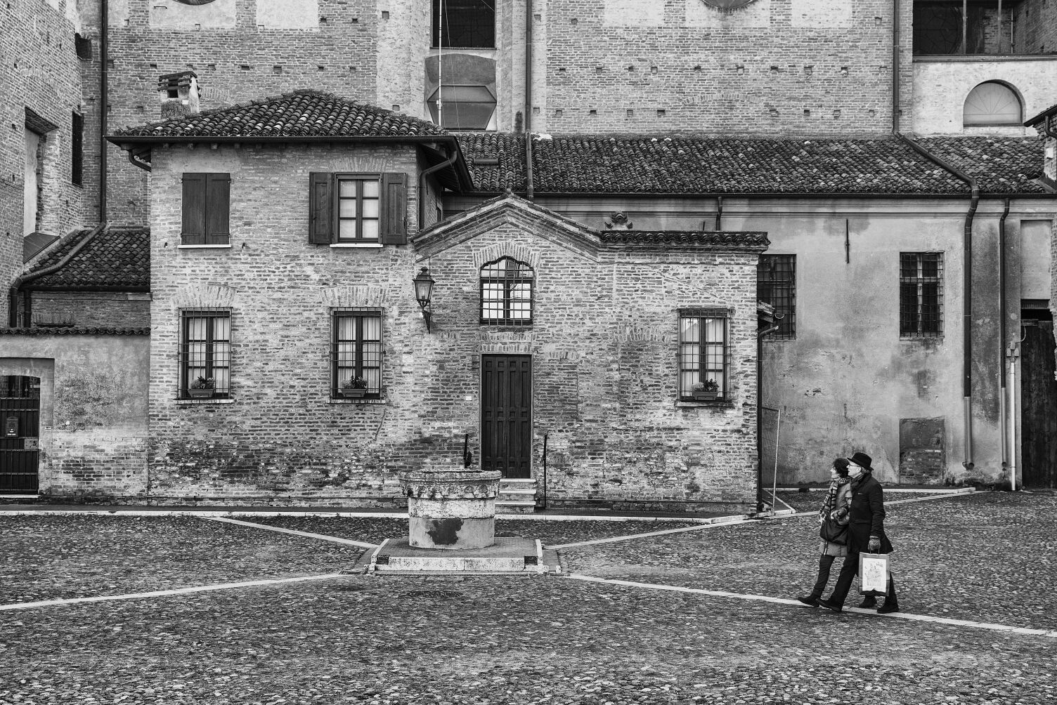 Walking around Mantova