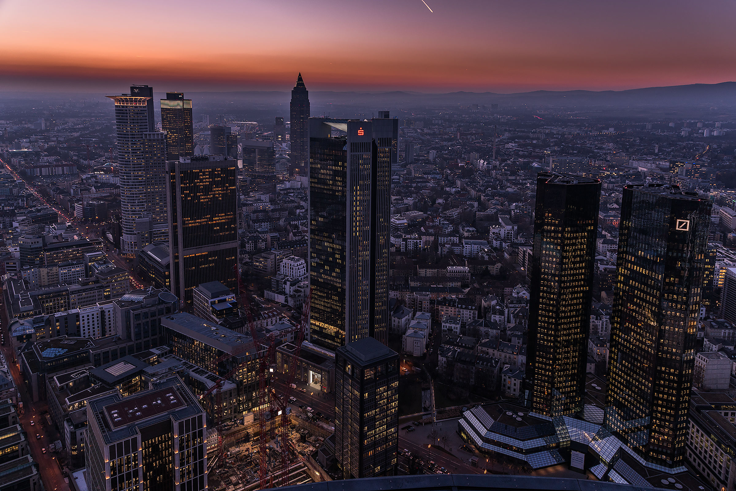 Tramonto sui grattacieli di Francoforte