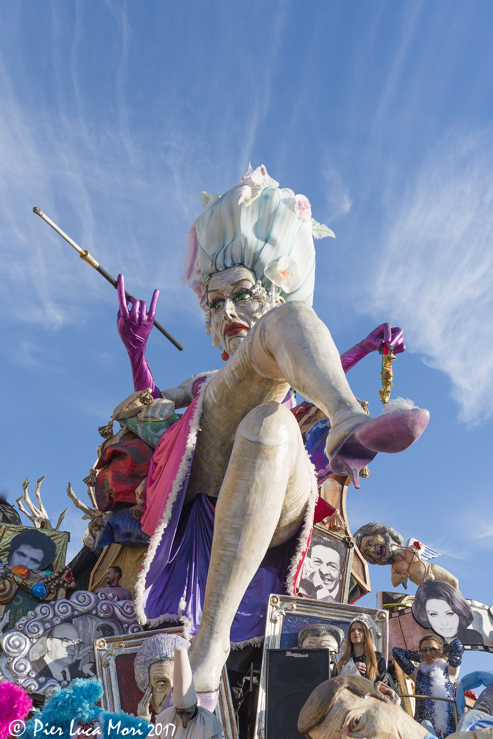 La cornice di nuvole