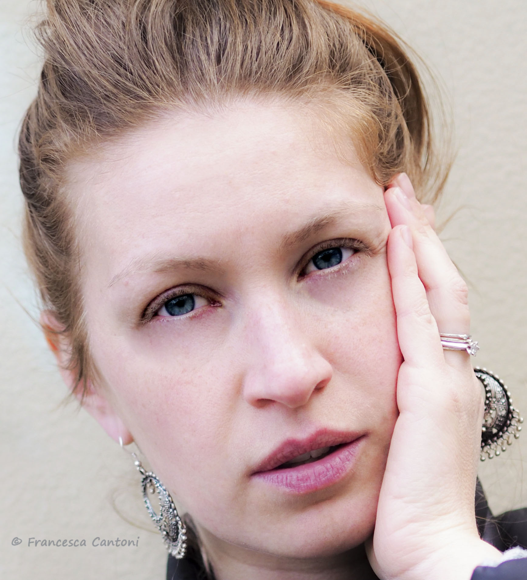 The woman and her gaze