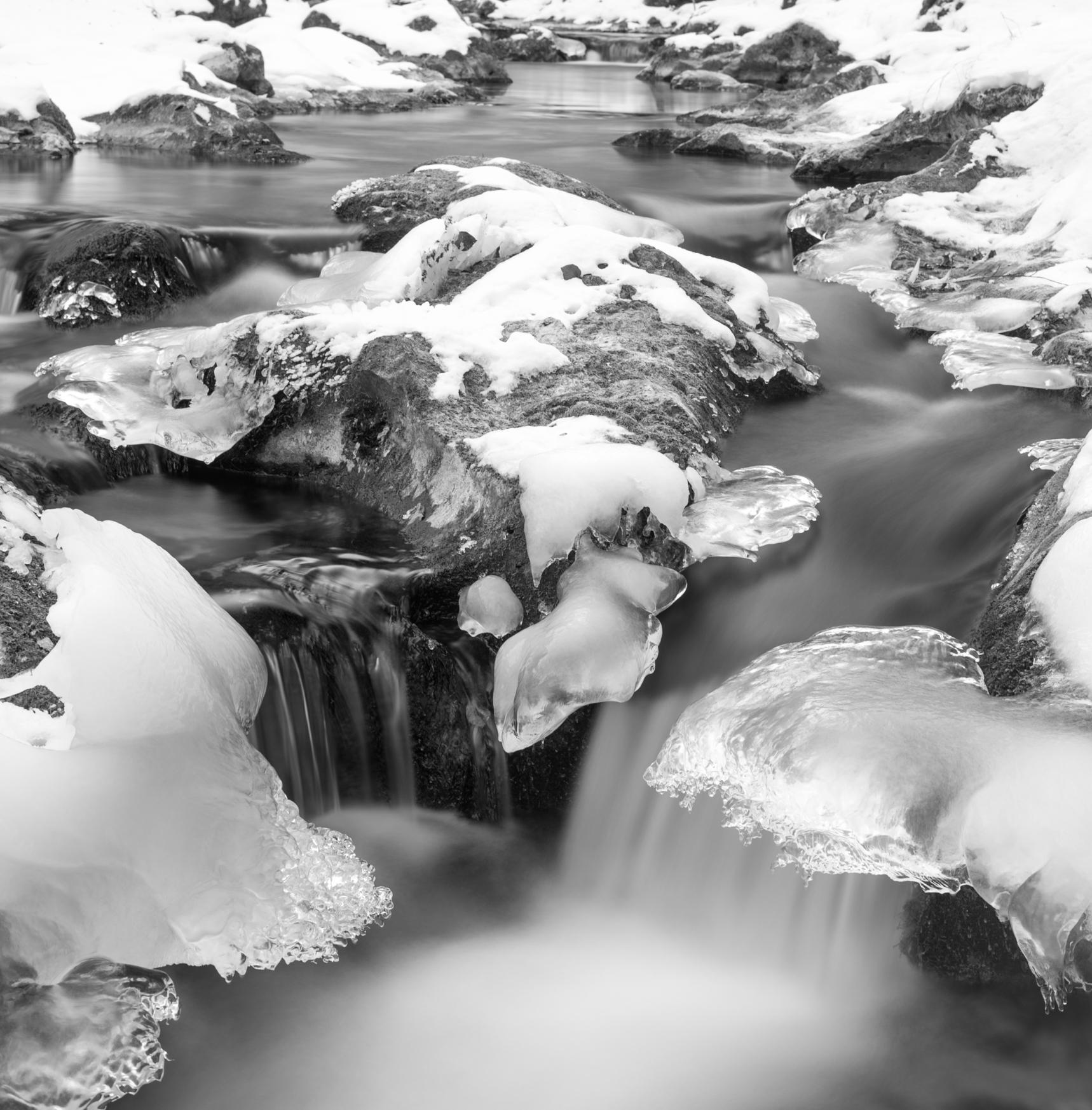 Solid and liquid ... together ... the nature enchants