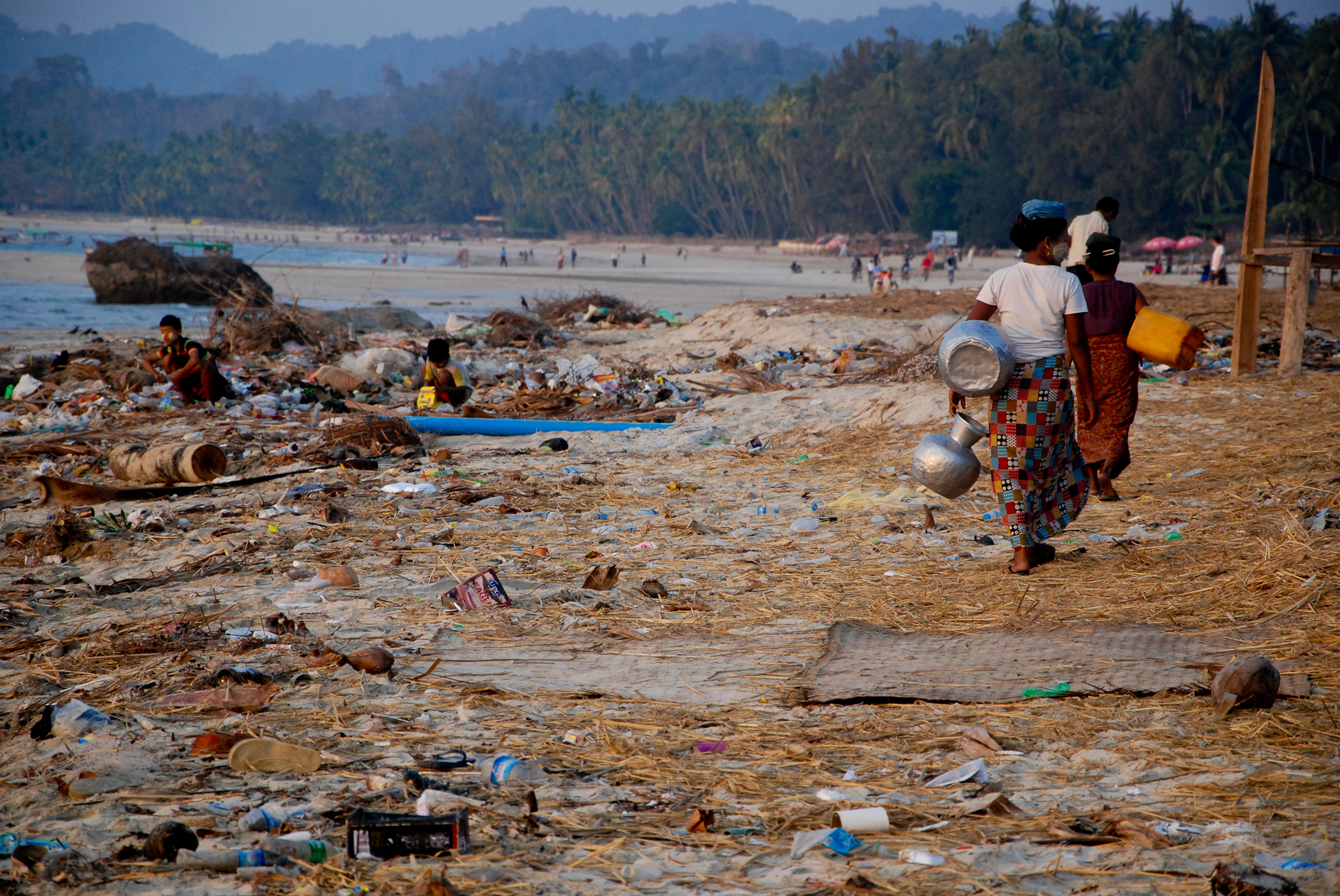 Fishermen village @ Ngapaly Beach