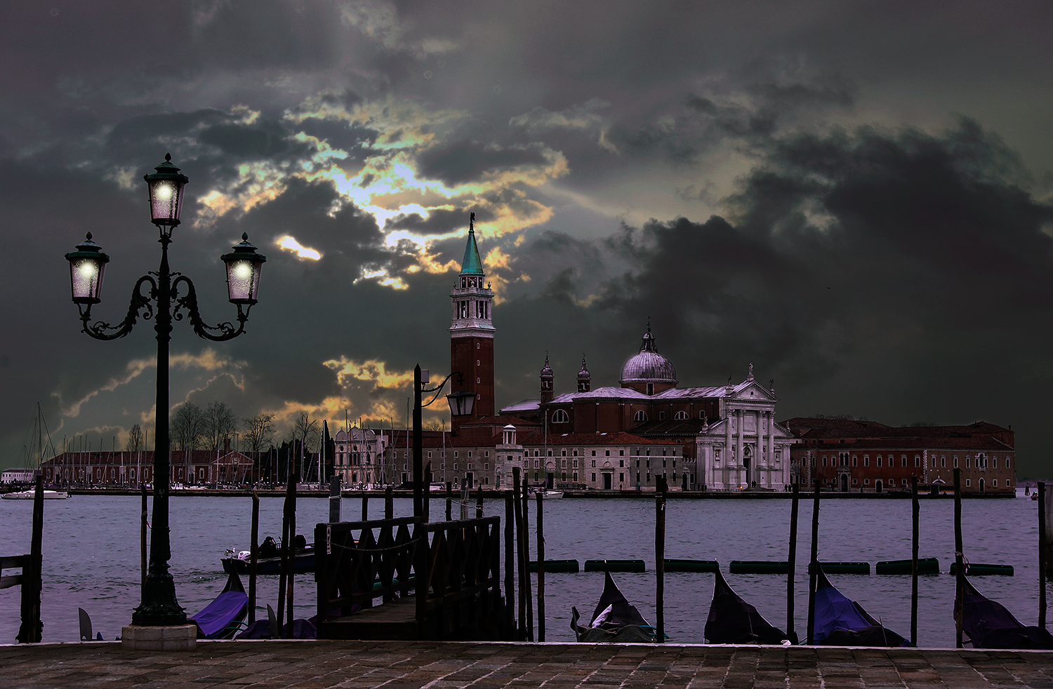 Venetian night