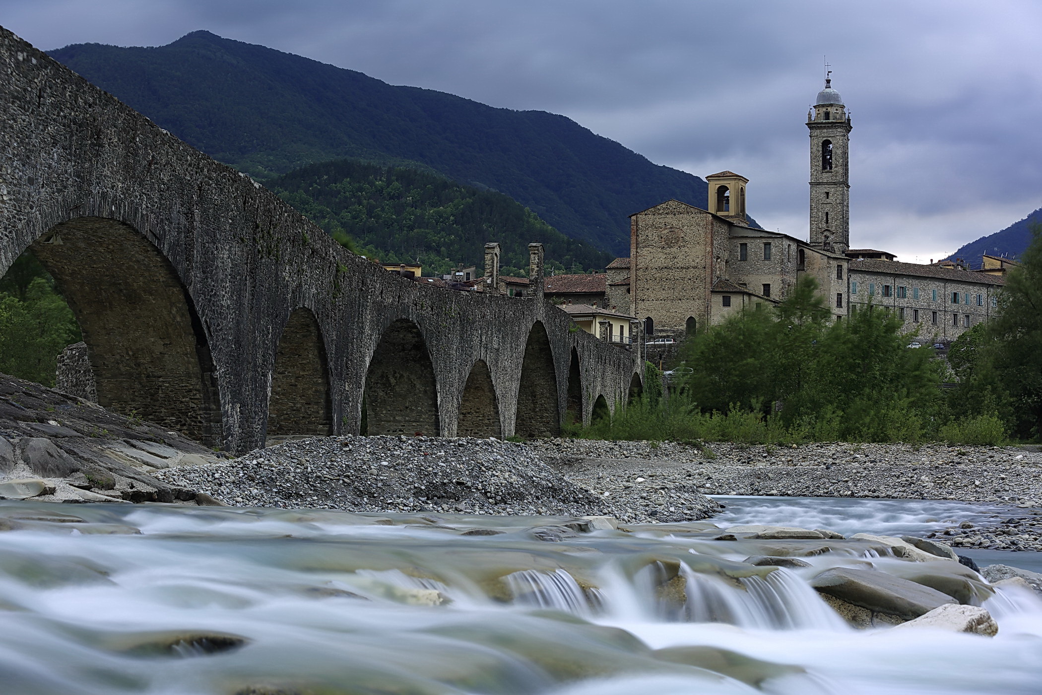 the bobbio bridge