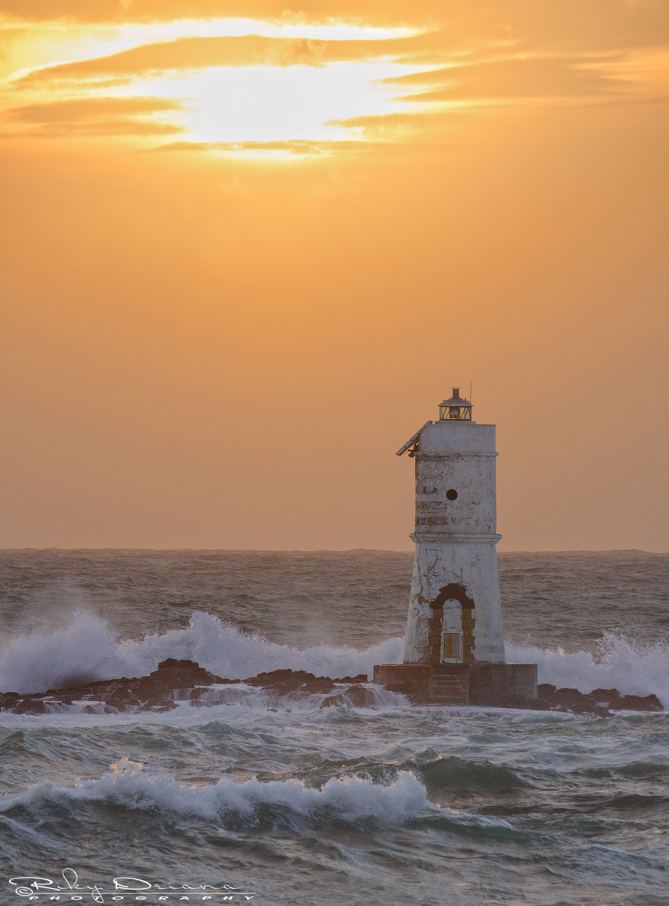 Mangiabarche at sunset