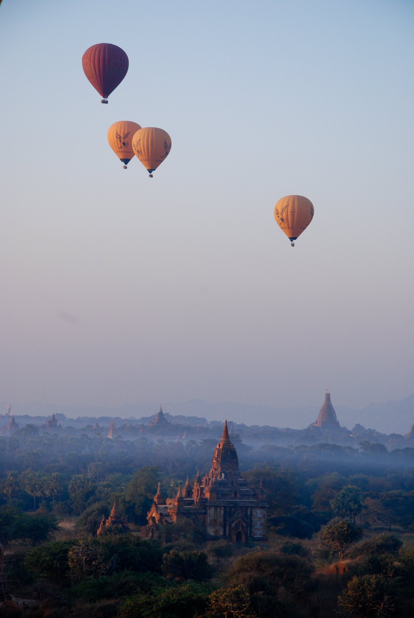 Mongolfiere su Bagan..
