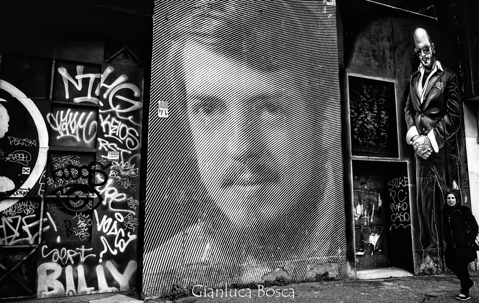 Ti guarderemo dall'alto in basso