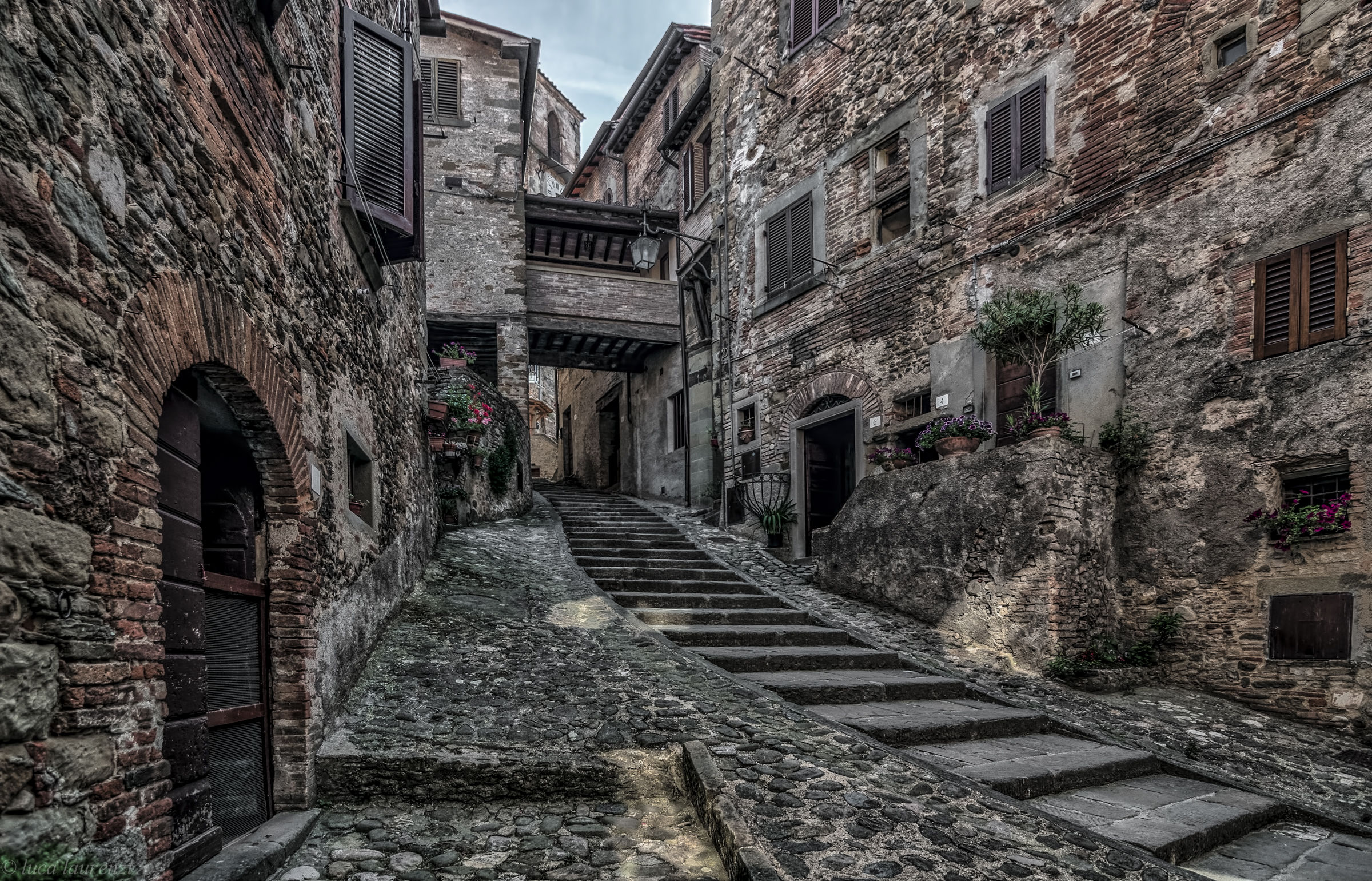 glimpse of Anghiari