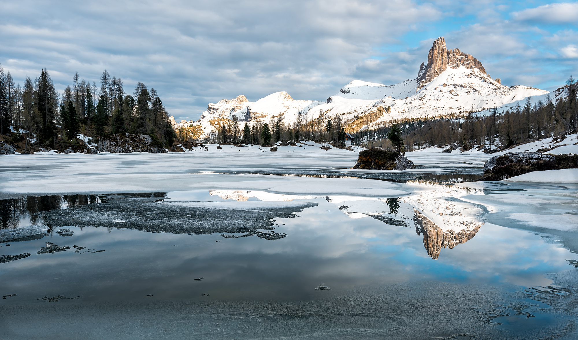 Disgelo al Lago di Federa