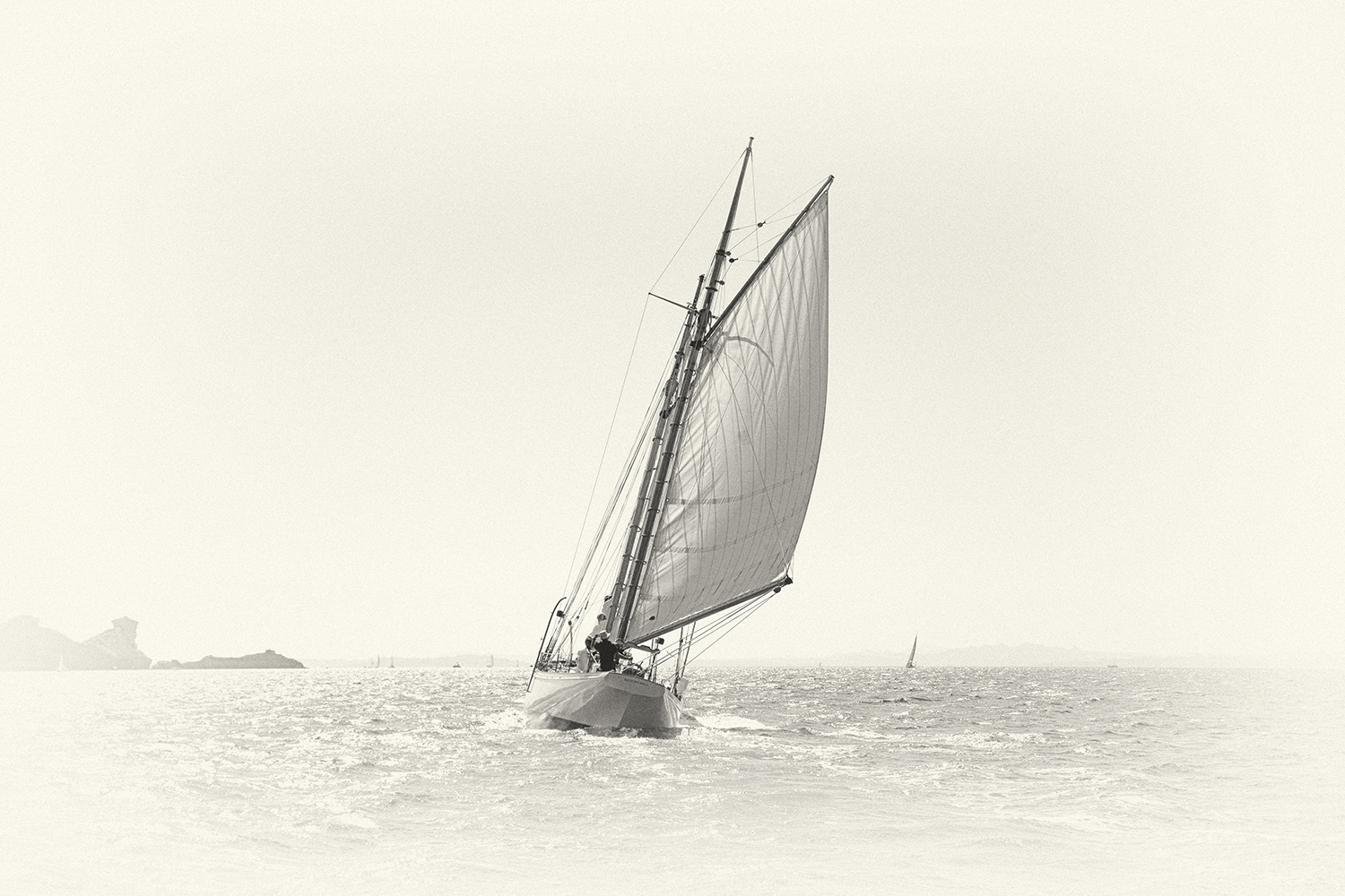 Classic Regatta in White