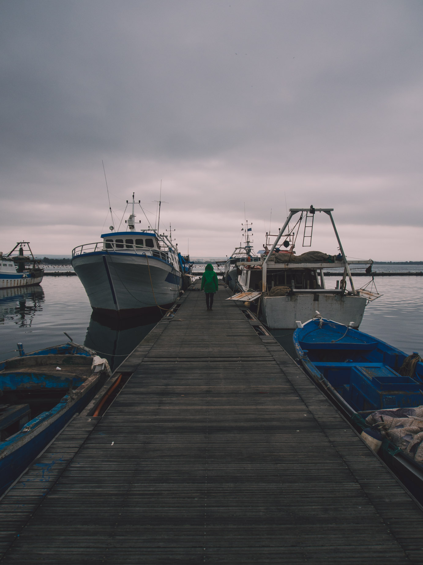Camminando sotto la pioggia