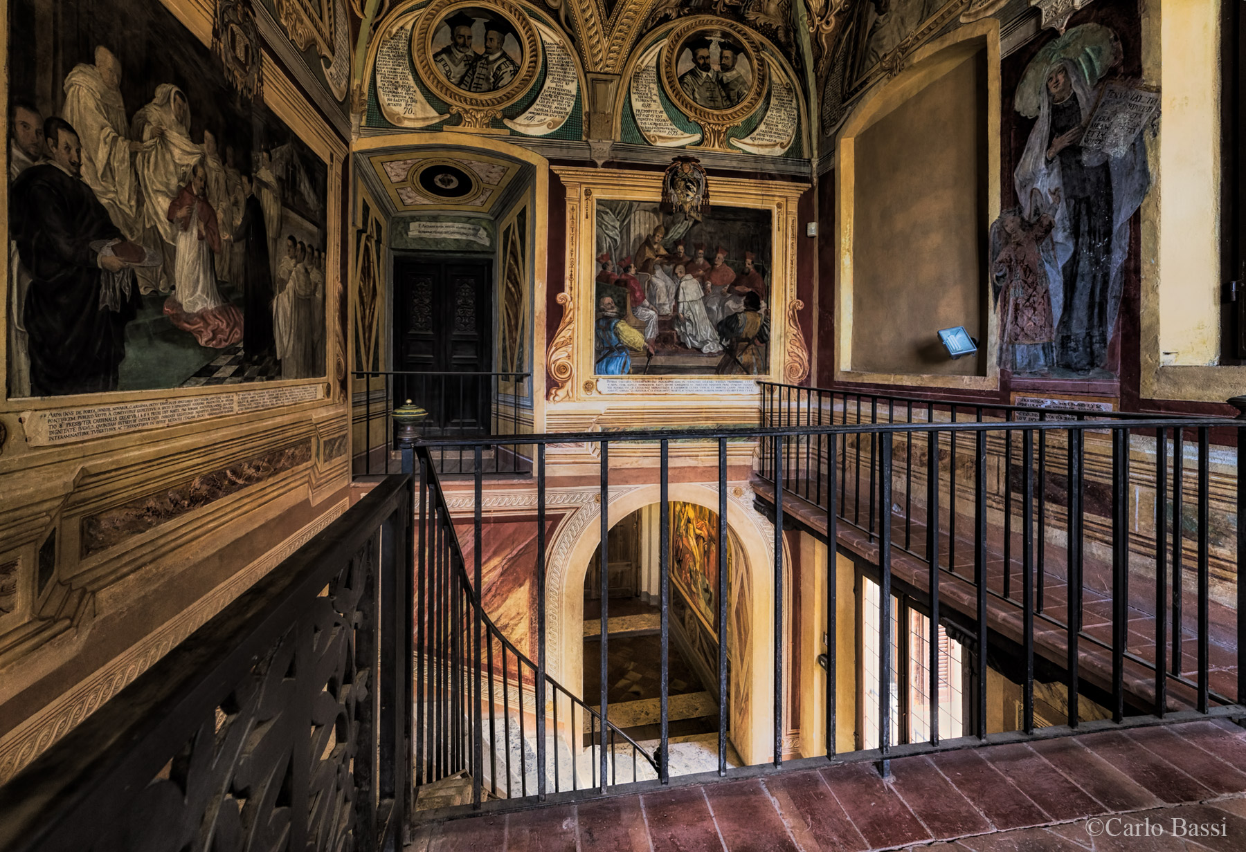 Abbazia di Monte Oliveto,il chiostro interno