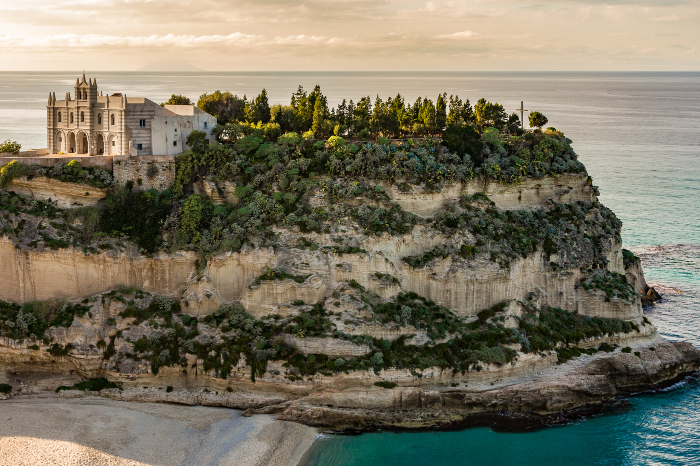 Santa Maria Island, Tropea