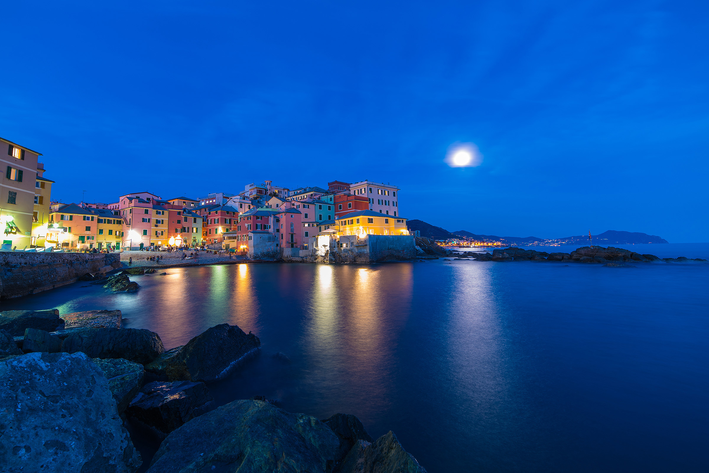 Boccadasse blue hour
