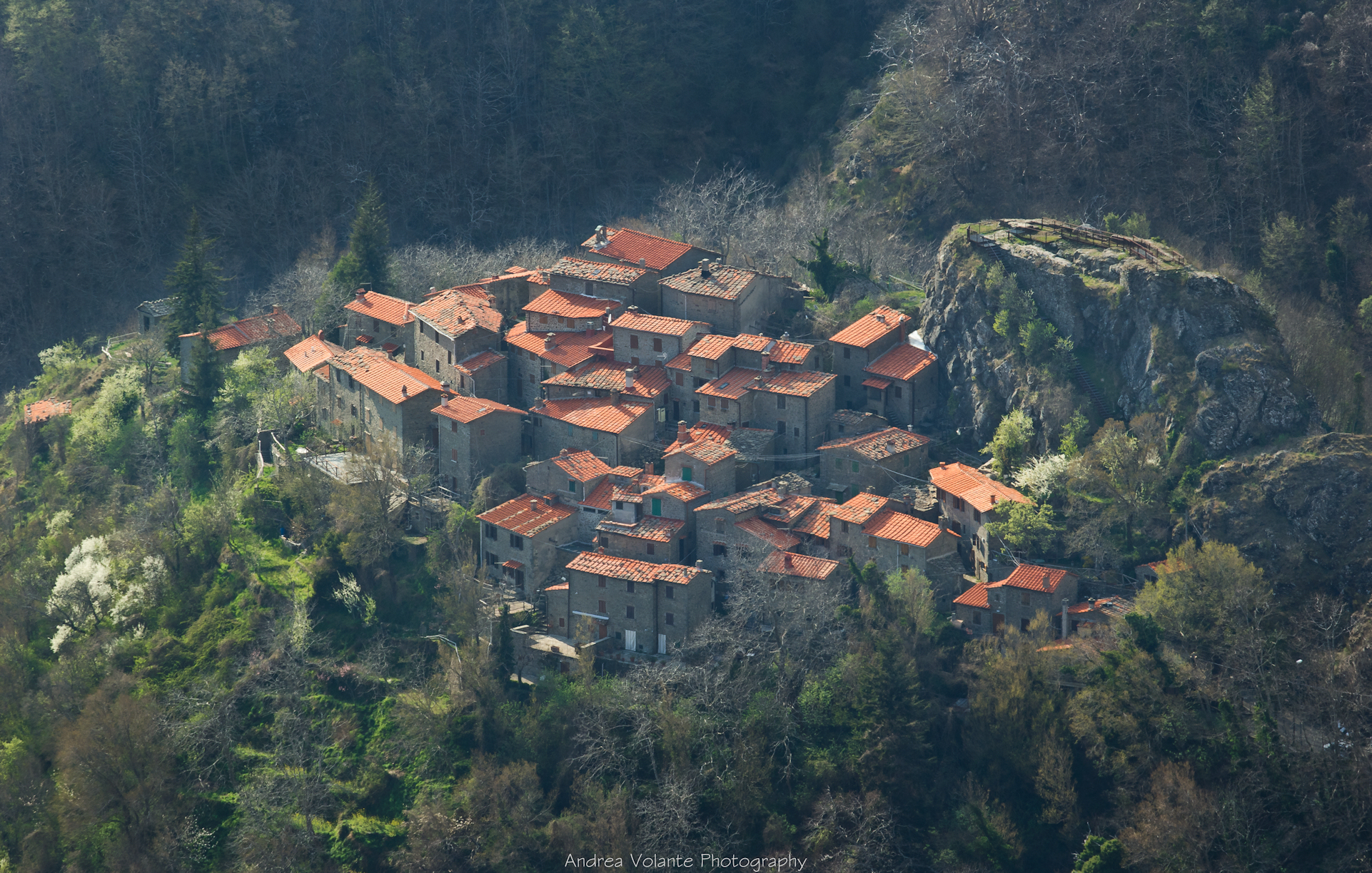 La Rocca un'antico borgo medioevale sul Pratomagno.