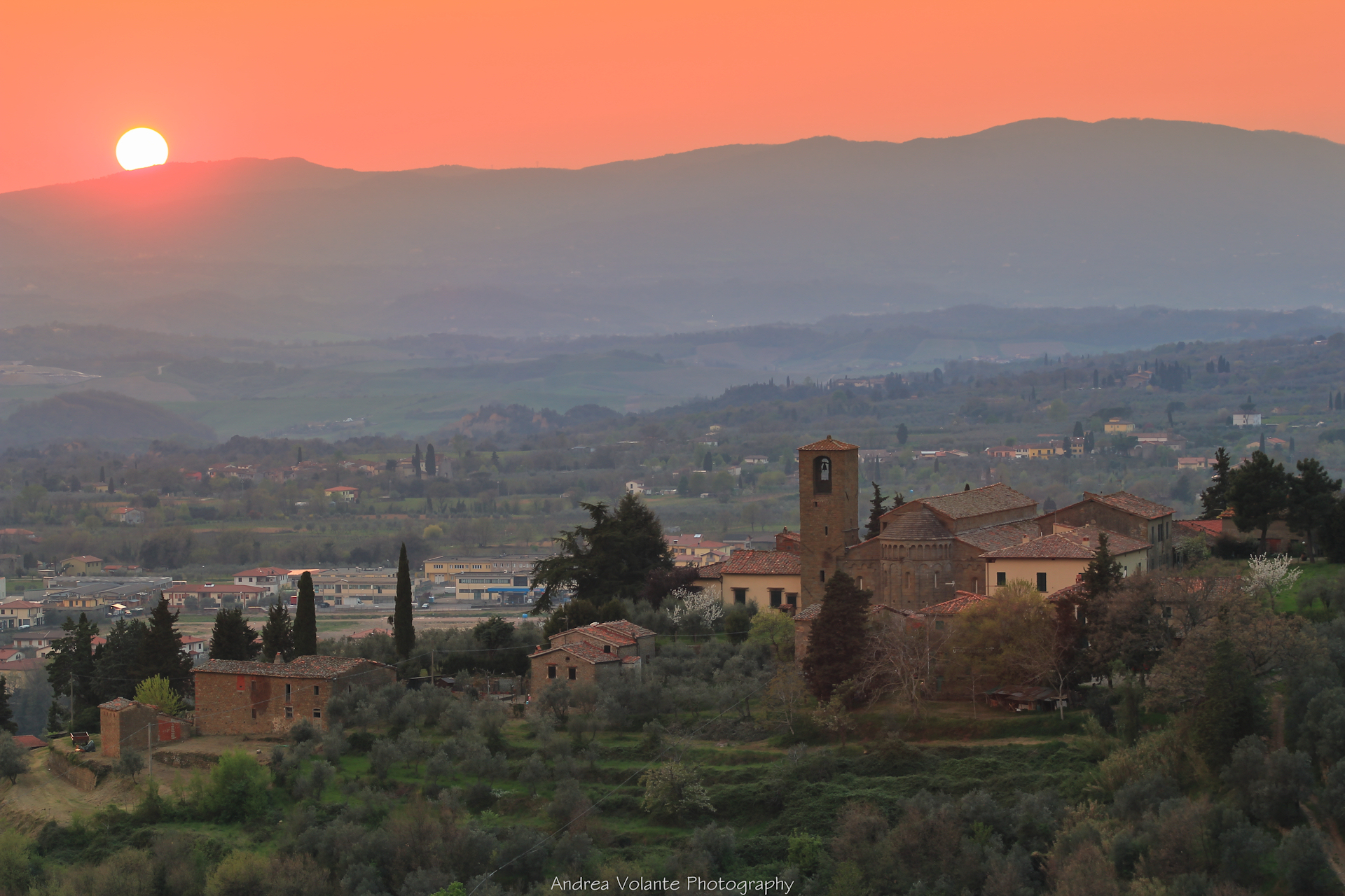 Gropina ...l'atmosfera del tramonto.
